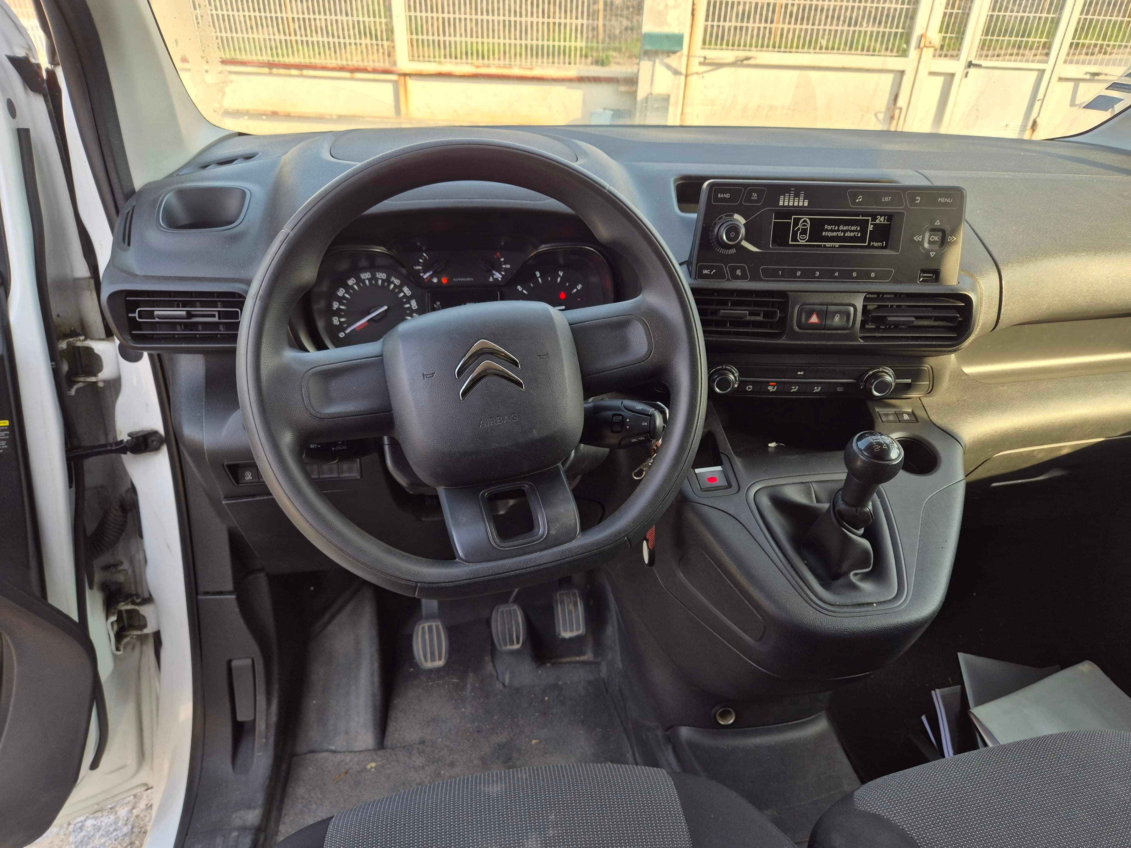 Citroën Berlingo · Ano 2019 — imagem 22