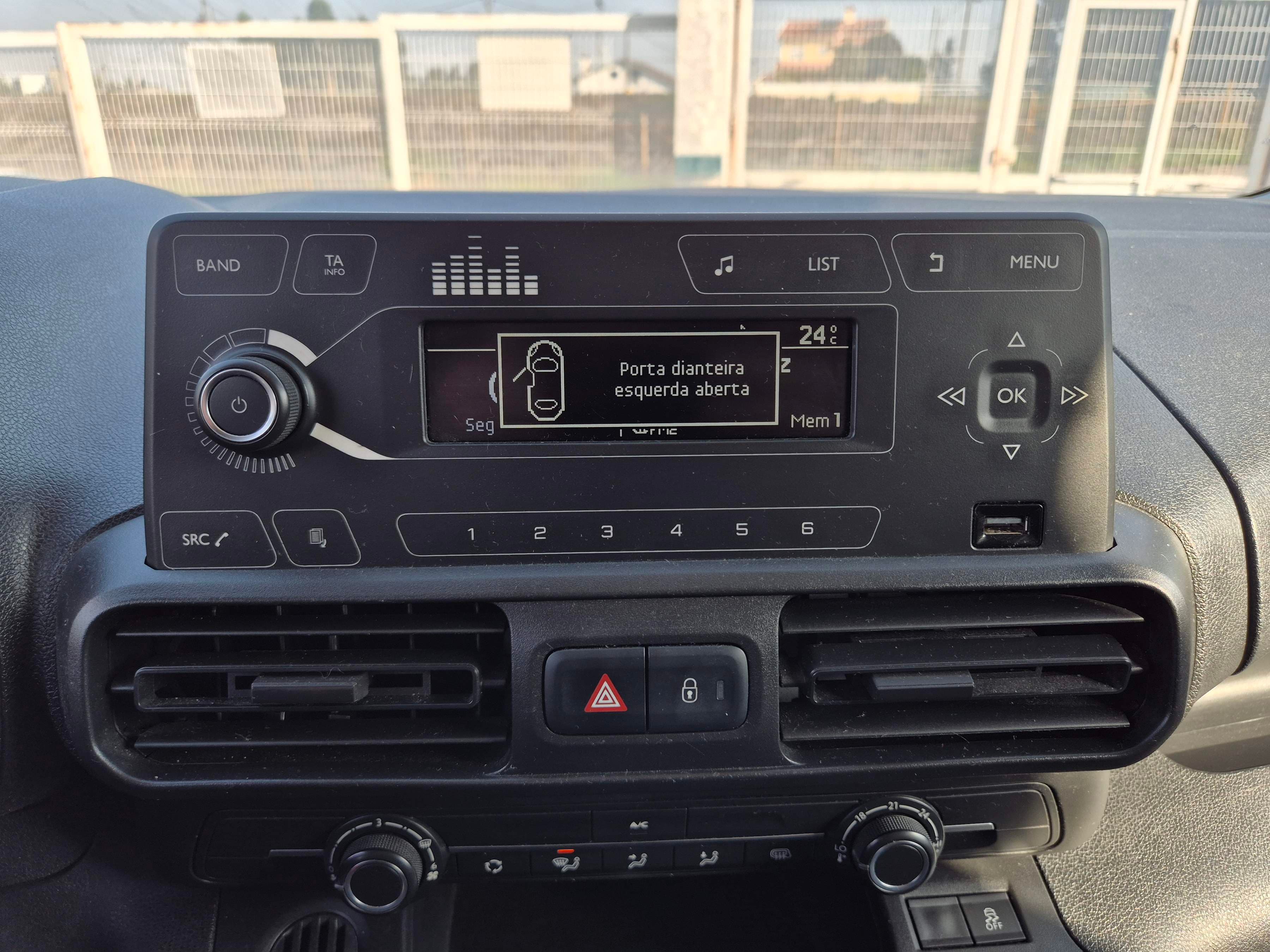 Citroën Berlingo · Ano 2019 — imagem 35