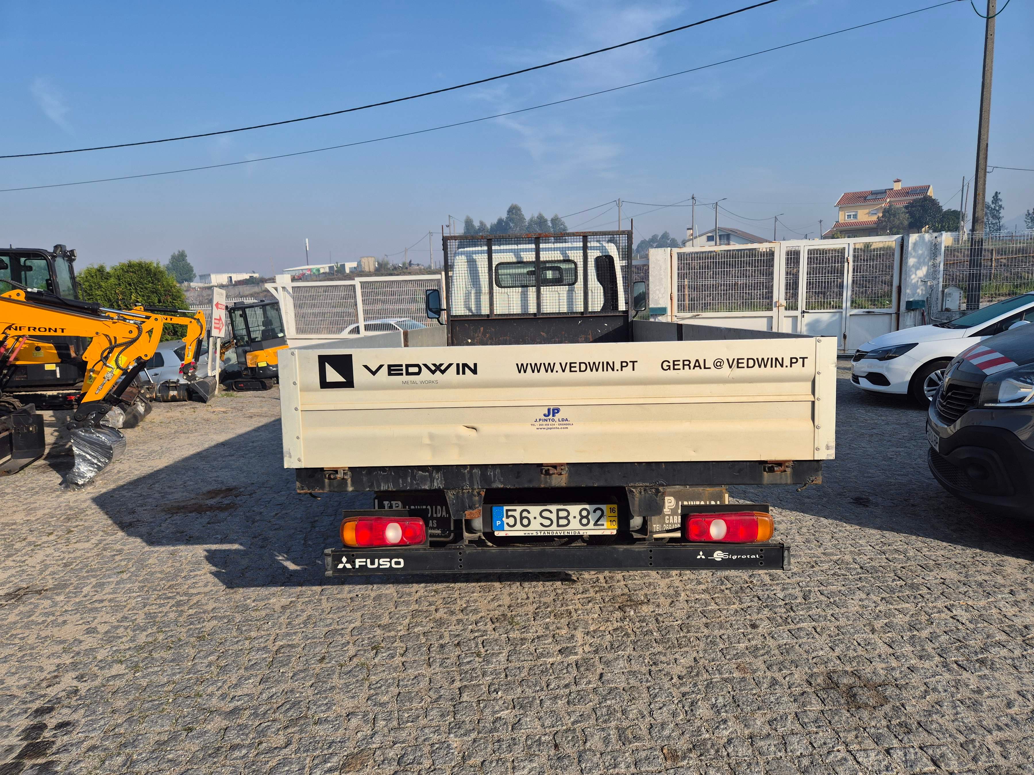 Mitsubishi Canter · Ano 2016 — imagem 5