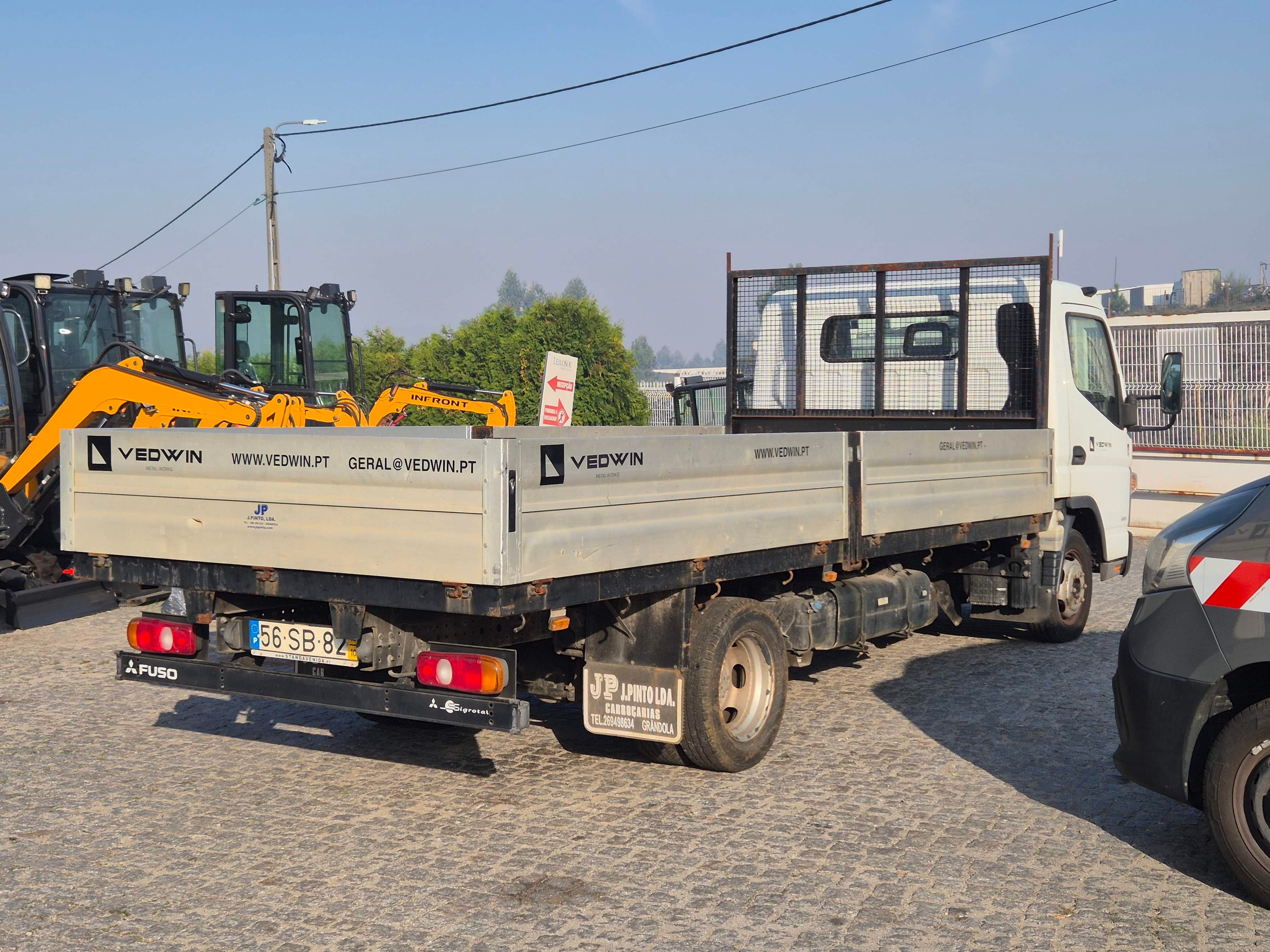 Mitsubishi Canter · Ano 2016 — imagem 6