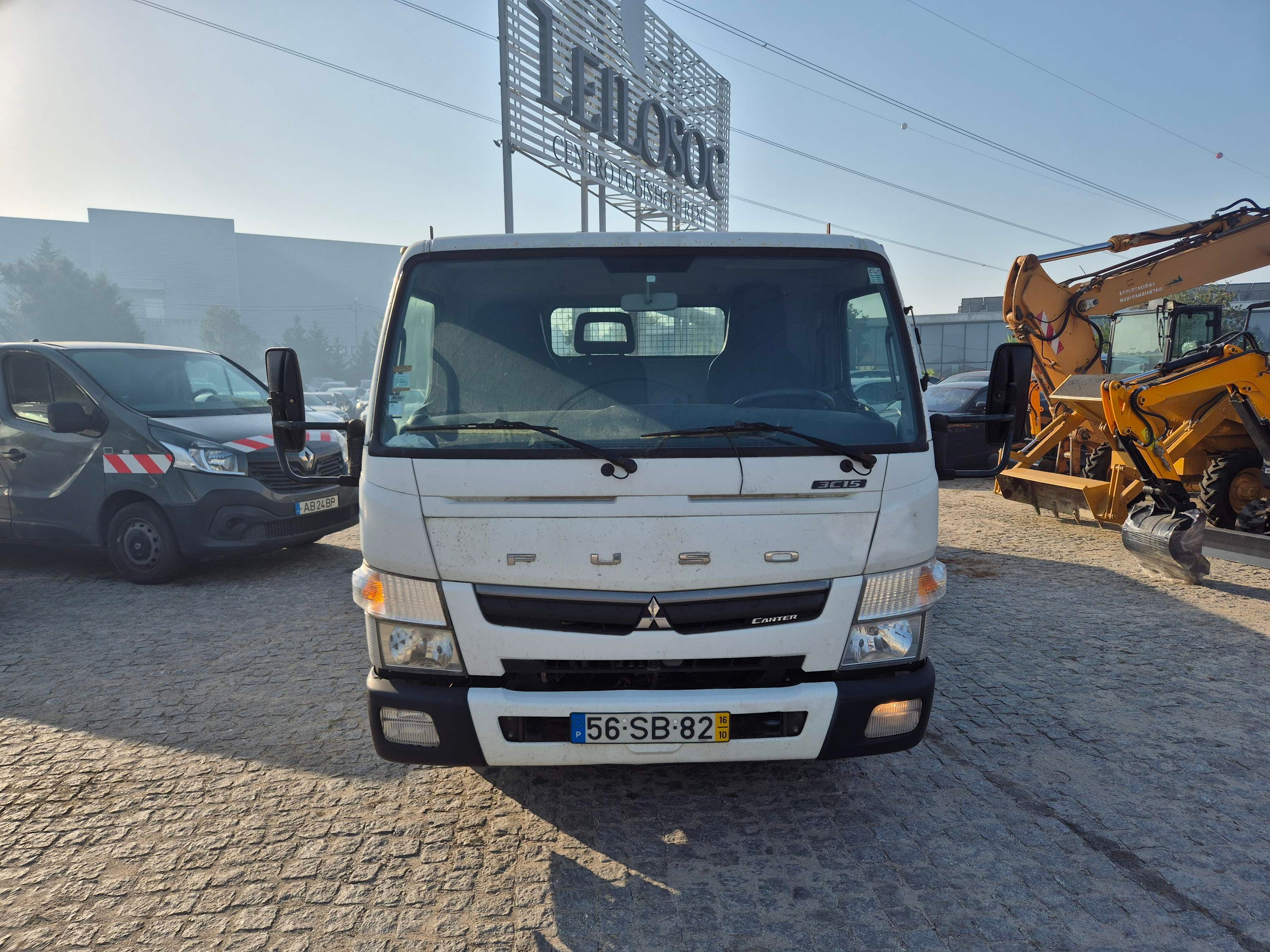 Mitsubishi Canter · Ano 2016 — imagem 2