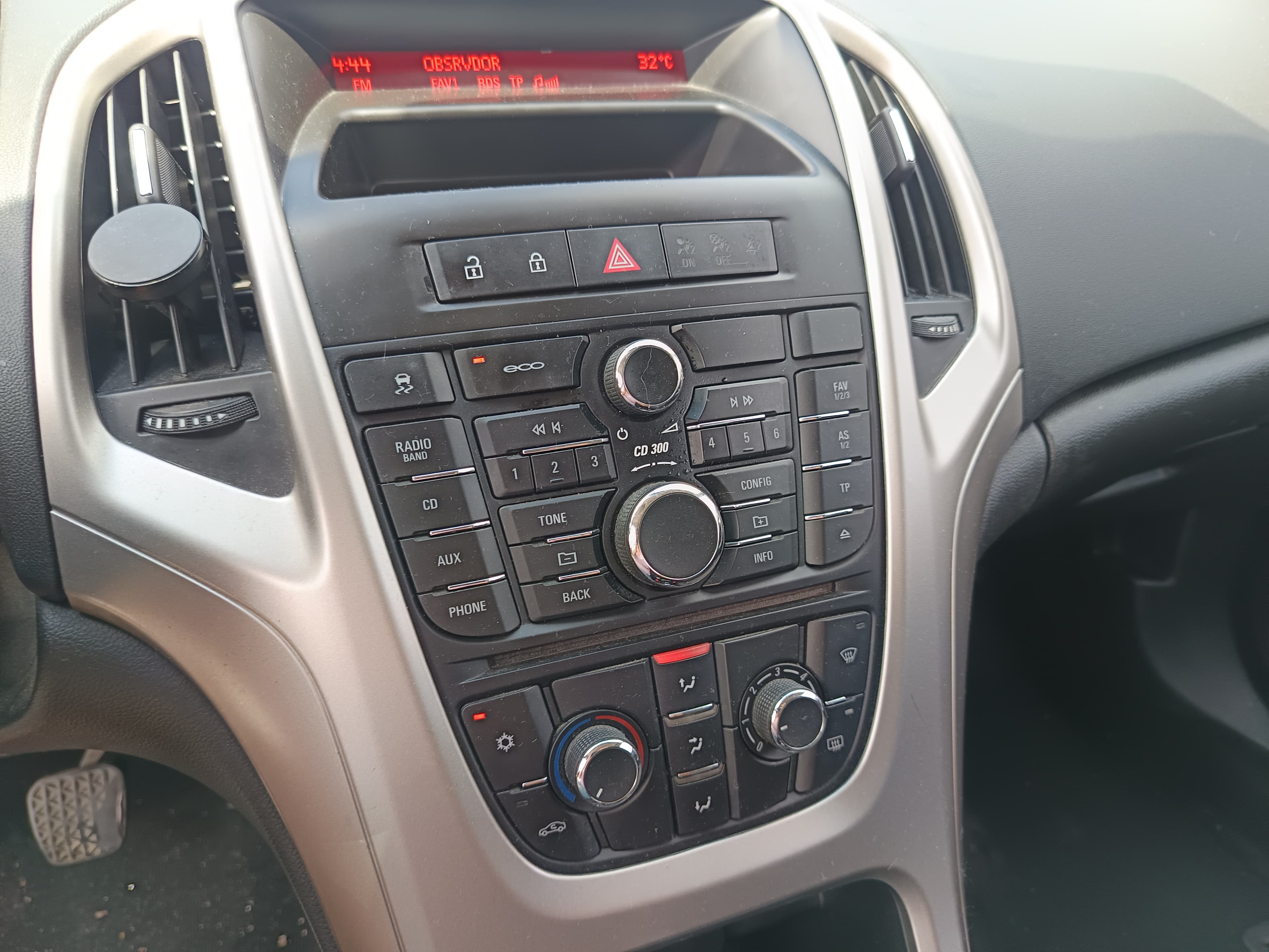 Opel Astra 1.3 CDTI · Ano 2011 — imagem 34