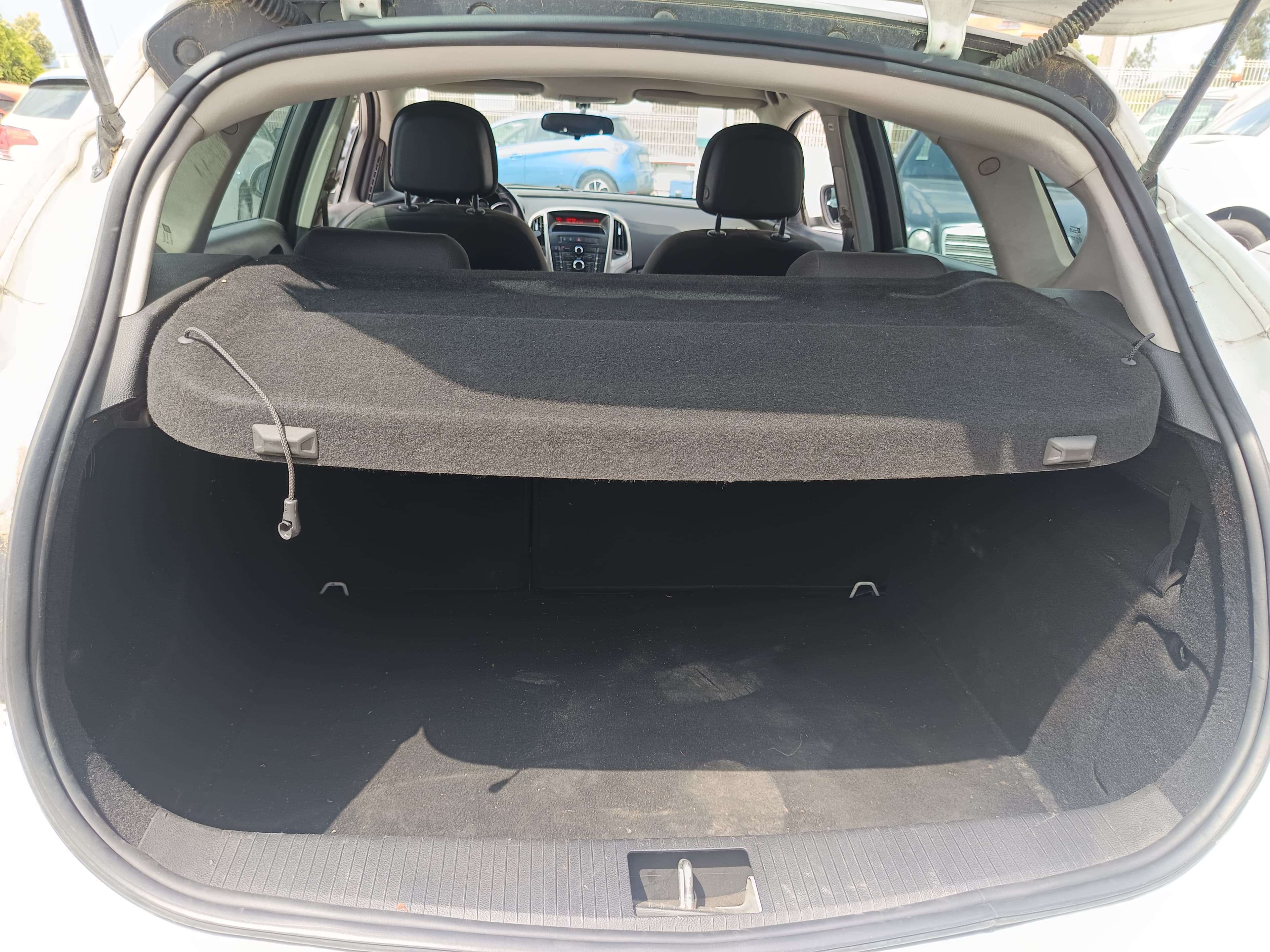 Opel Astra 1.3 CDTI · Ano 2011 — imagem 16