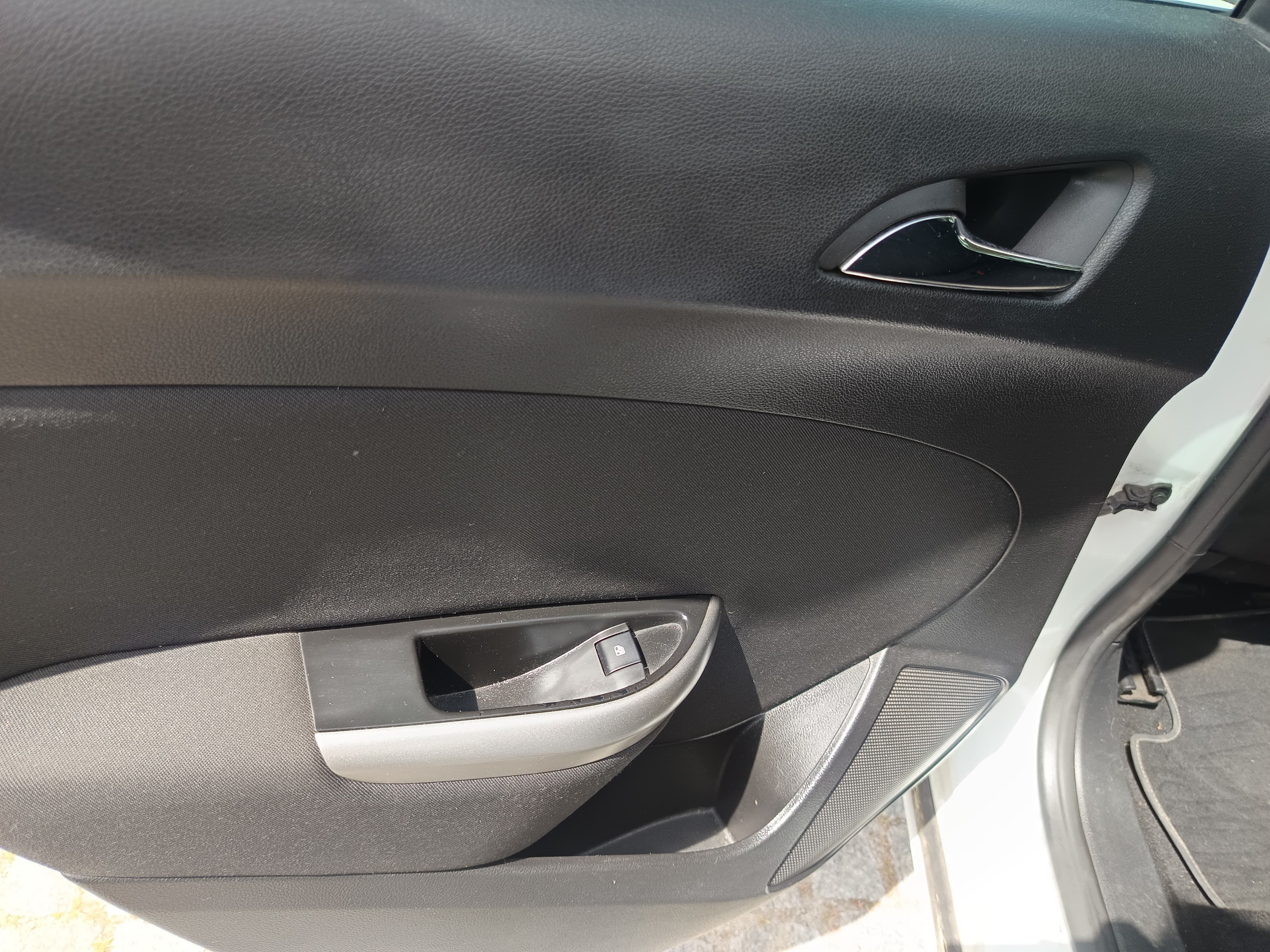 Opel Astra 1.3 CDTI · Ano 2011 — imagem 26