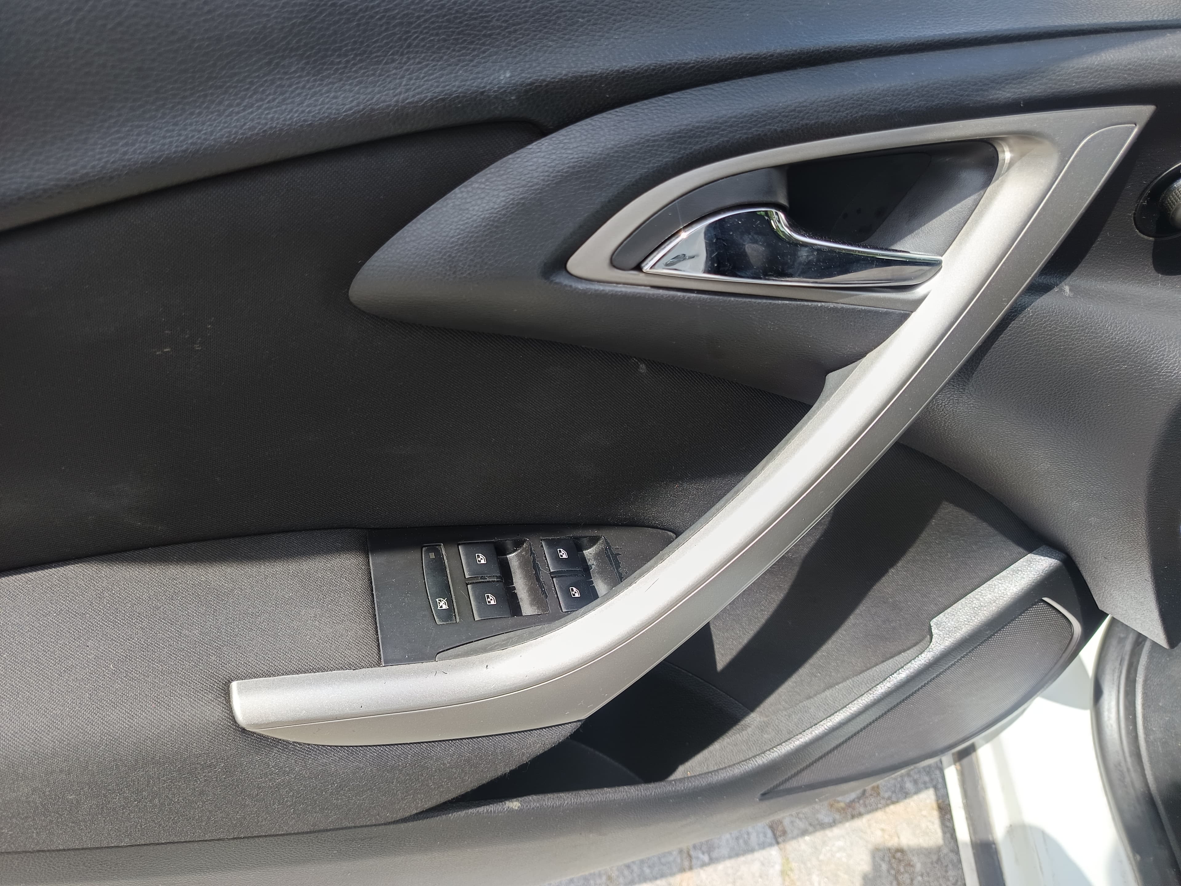 Opel Astra 1.3 CDTI · Ano 2011 — imagem 29