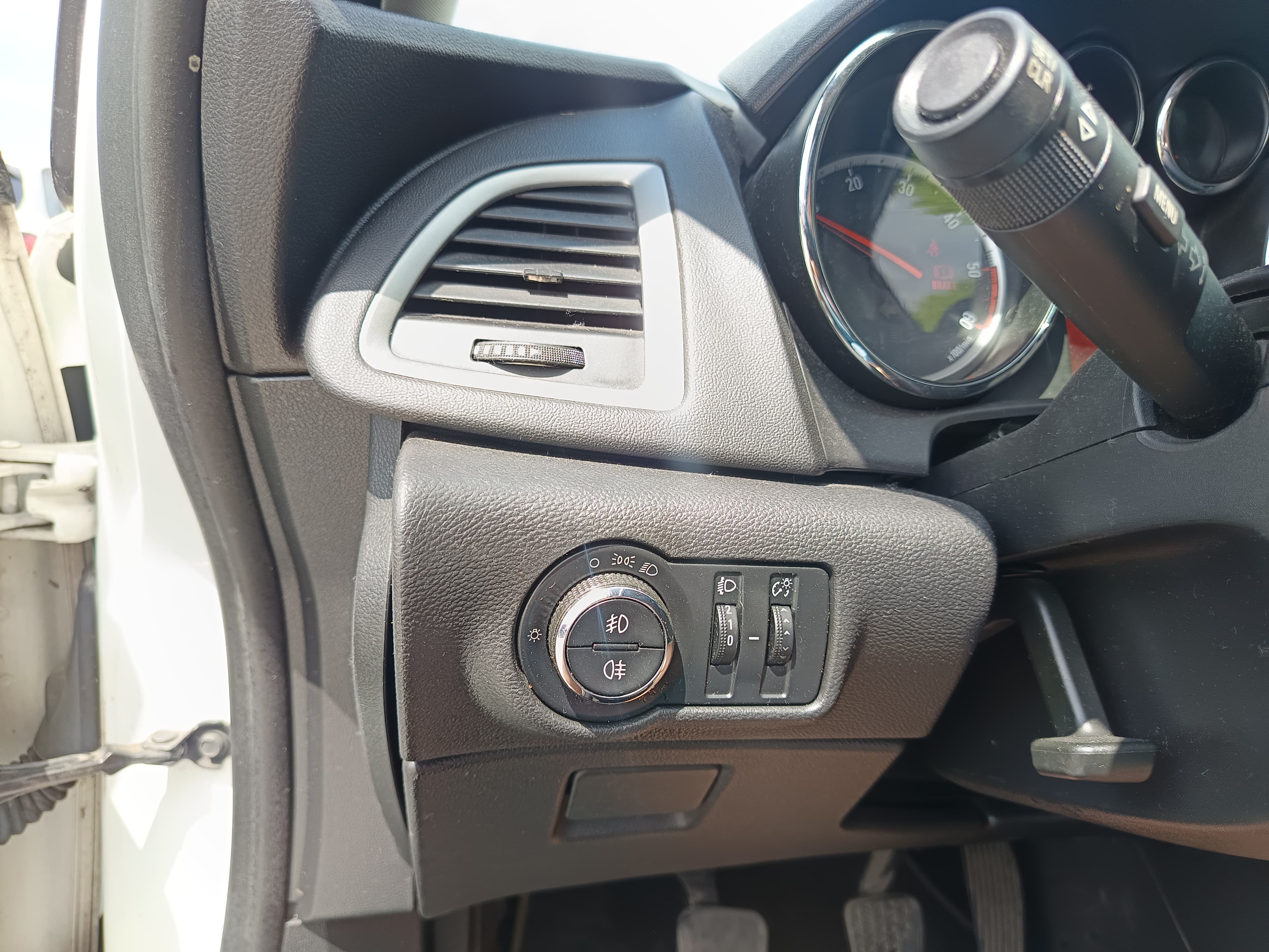 Opel Astra 1.3 CDTI · Ano 2011 — imagem 40