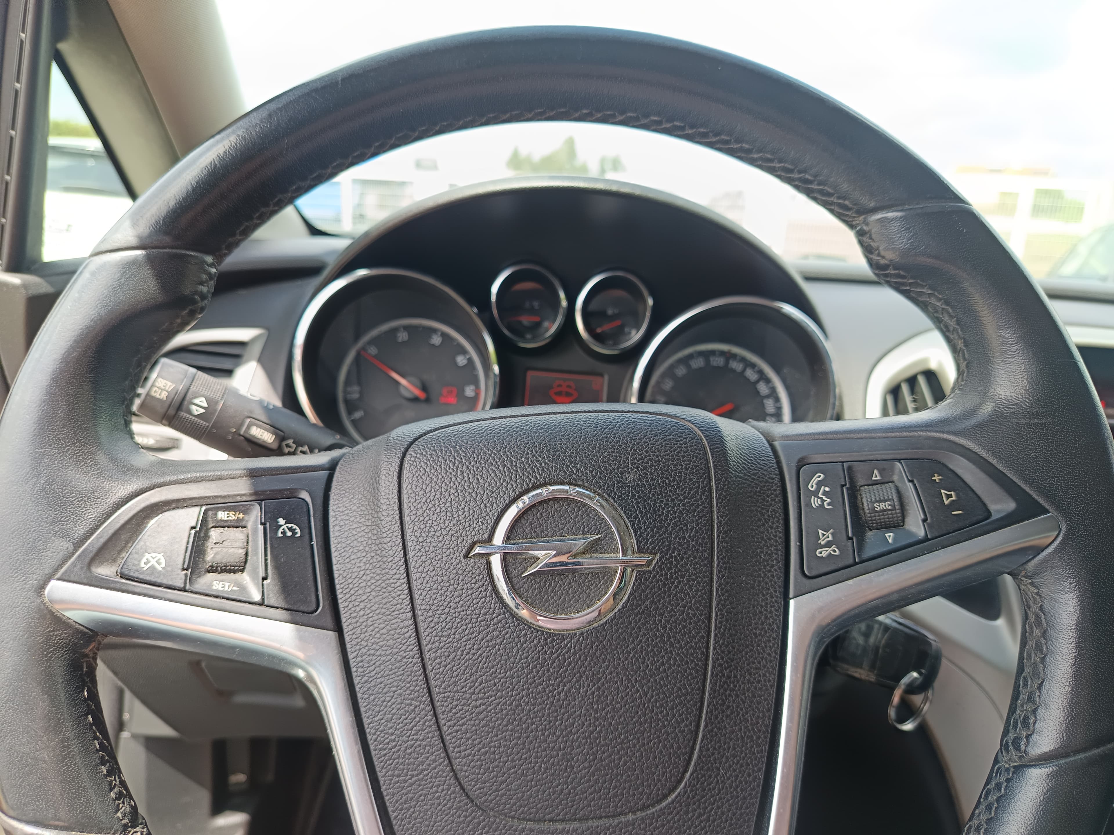 Opel Astra 1.3 CDTI · Ano 2011 — imagem 36