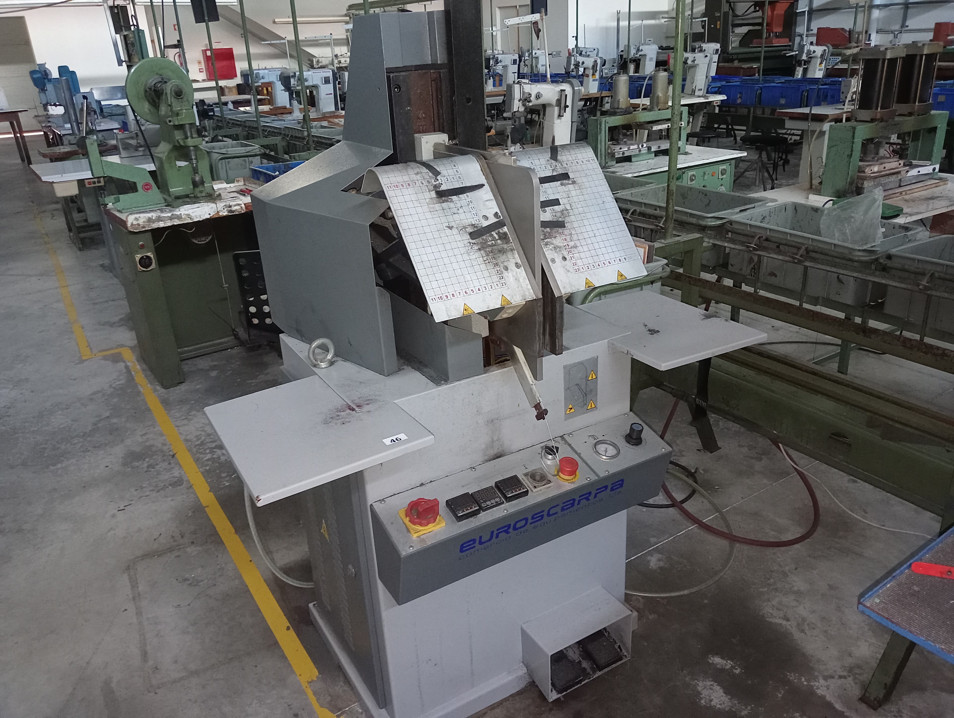 Máquinas de Ilhoses · Entretelar · Rentear · Dobrar · Coser e Virar Canos · Aplicar — image 12