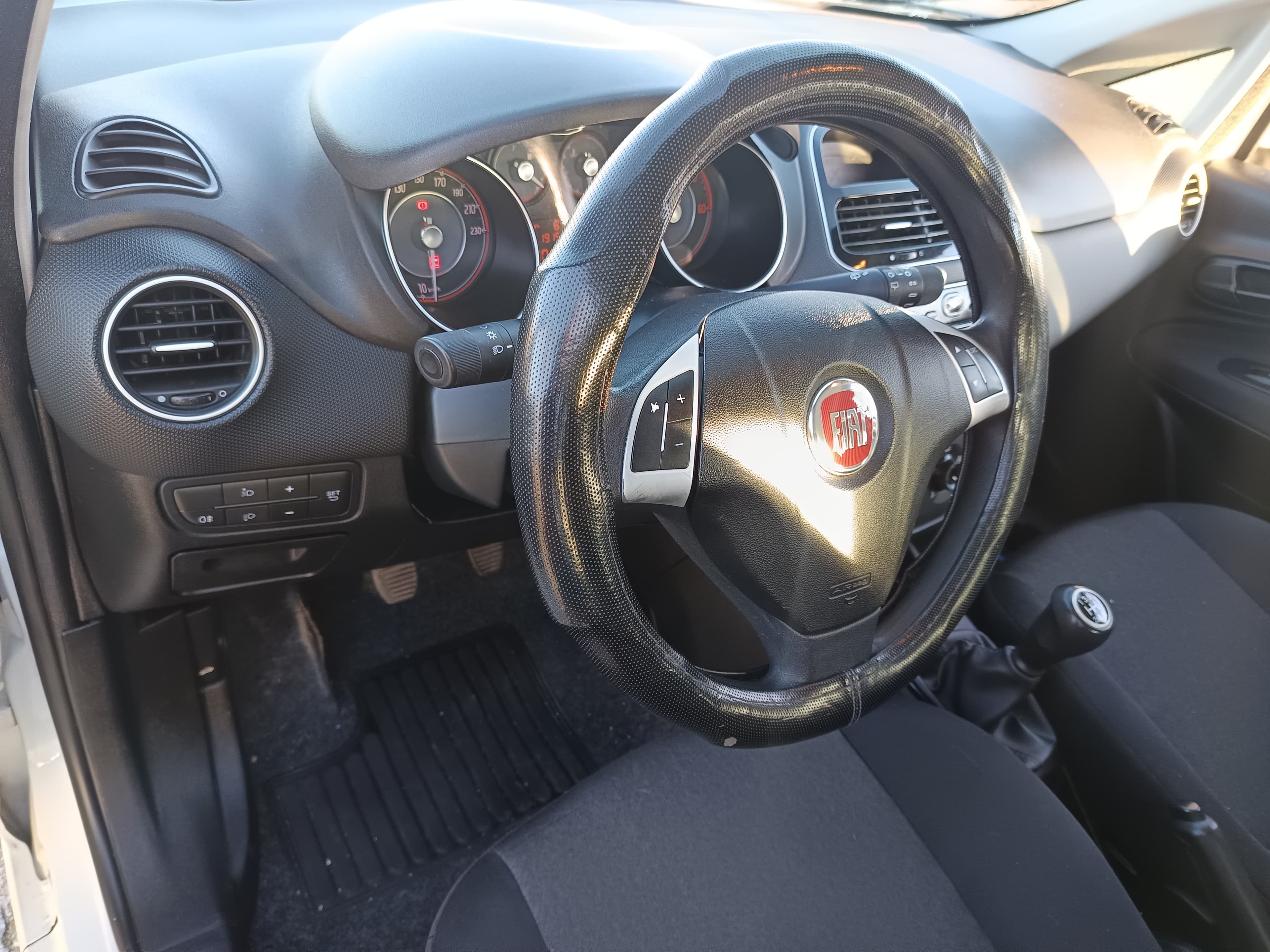 Fiat Punto · Ano 2017 — imagem 34