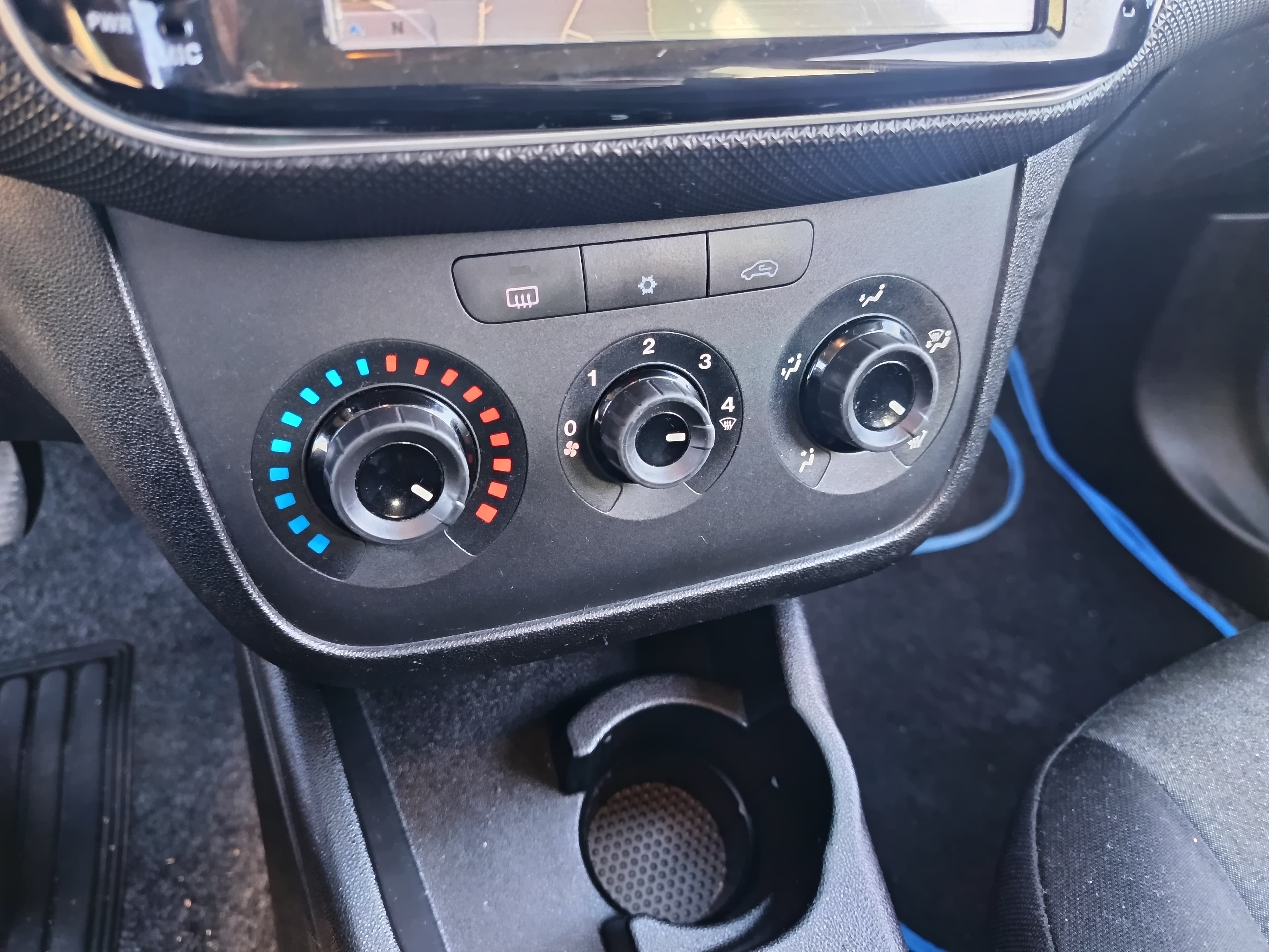 Fiat Punto · Ano 2017 — imagem 37