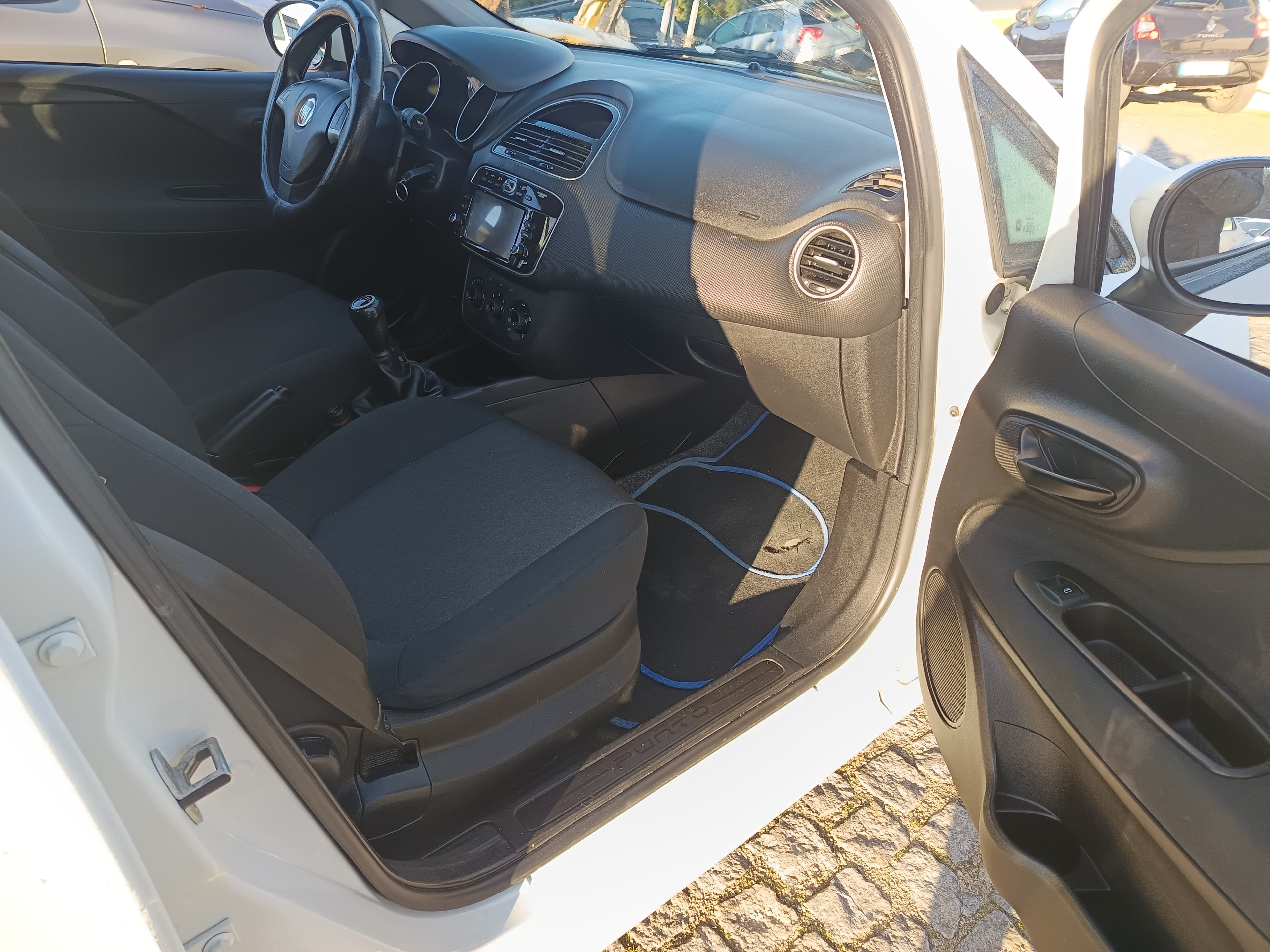 Fiat Punto · Ano 2017 — imagem 24