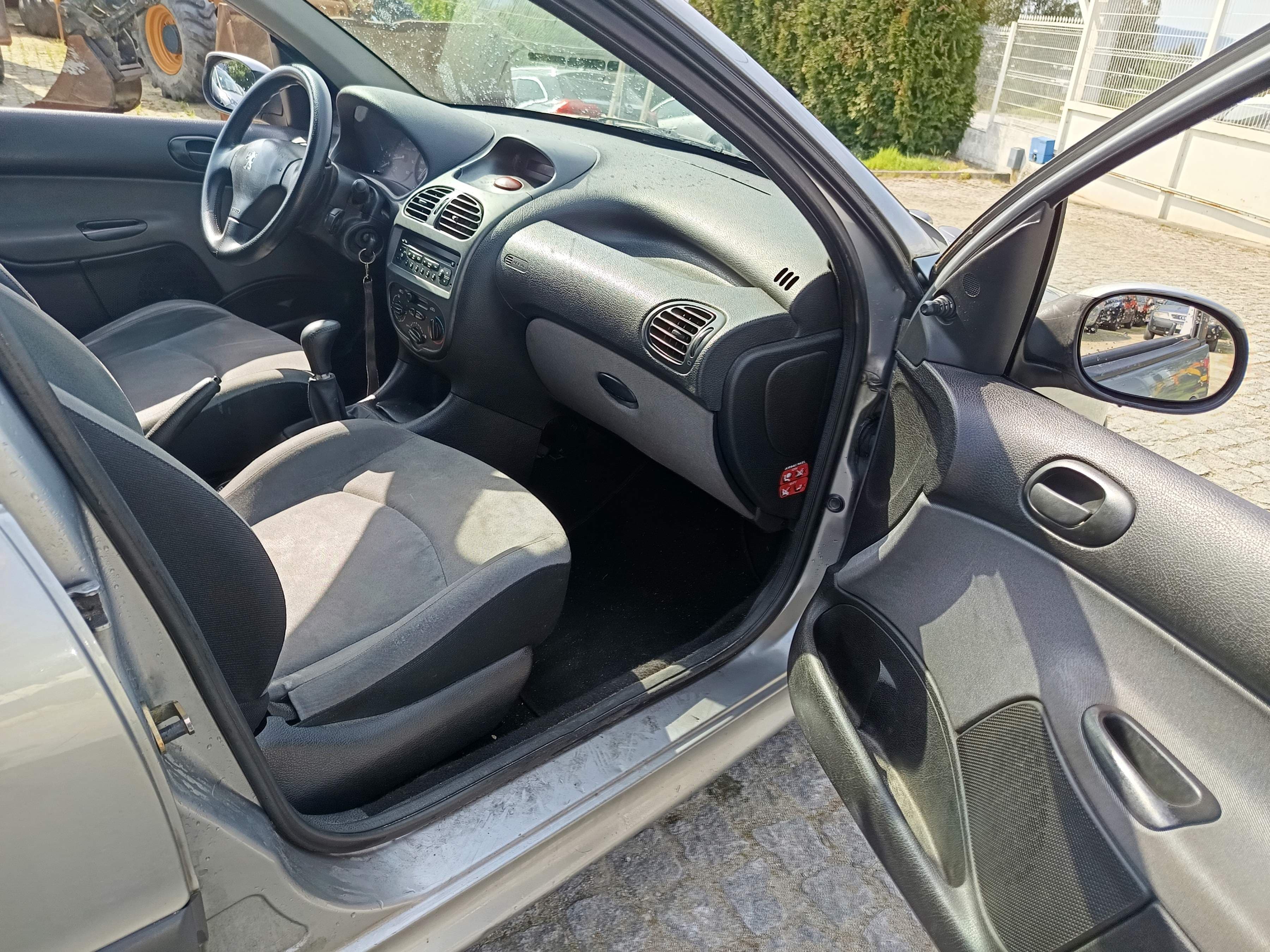 Peugeot 206 SW · Ano 2004 — imagen 23