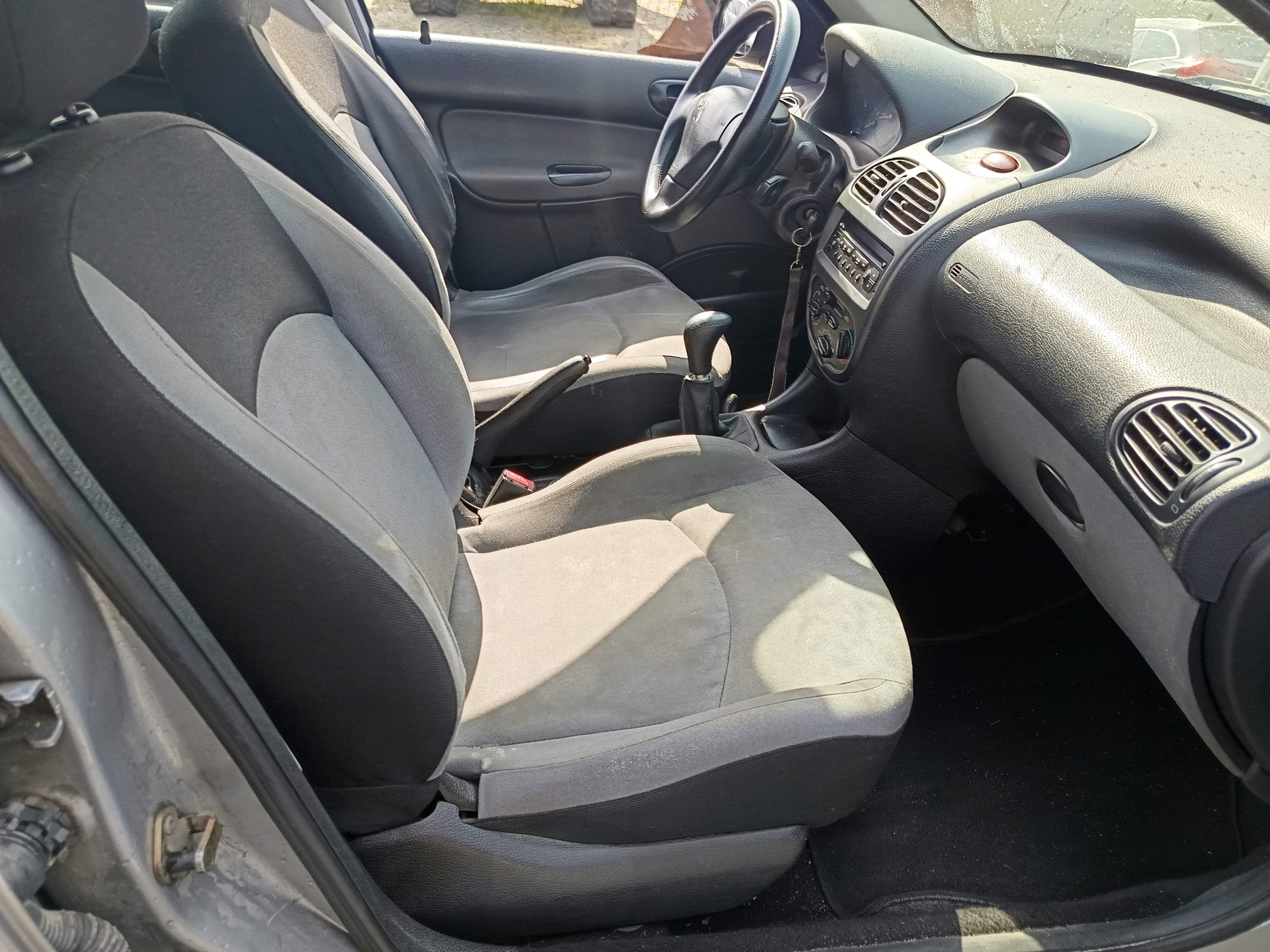 Peugeot 206 SW · Ano 2004 — imagen 25