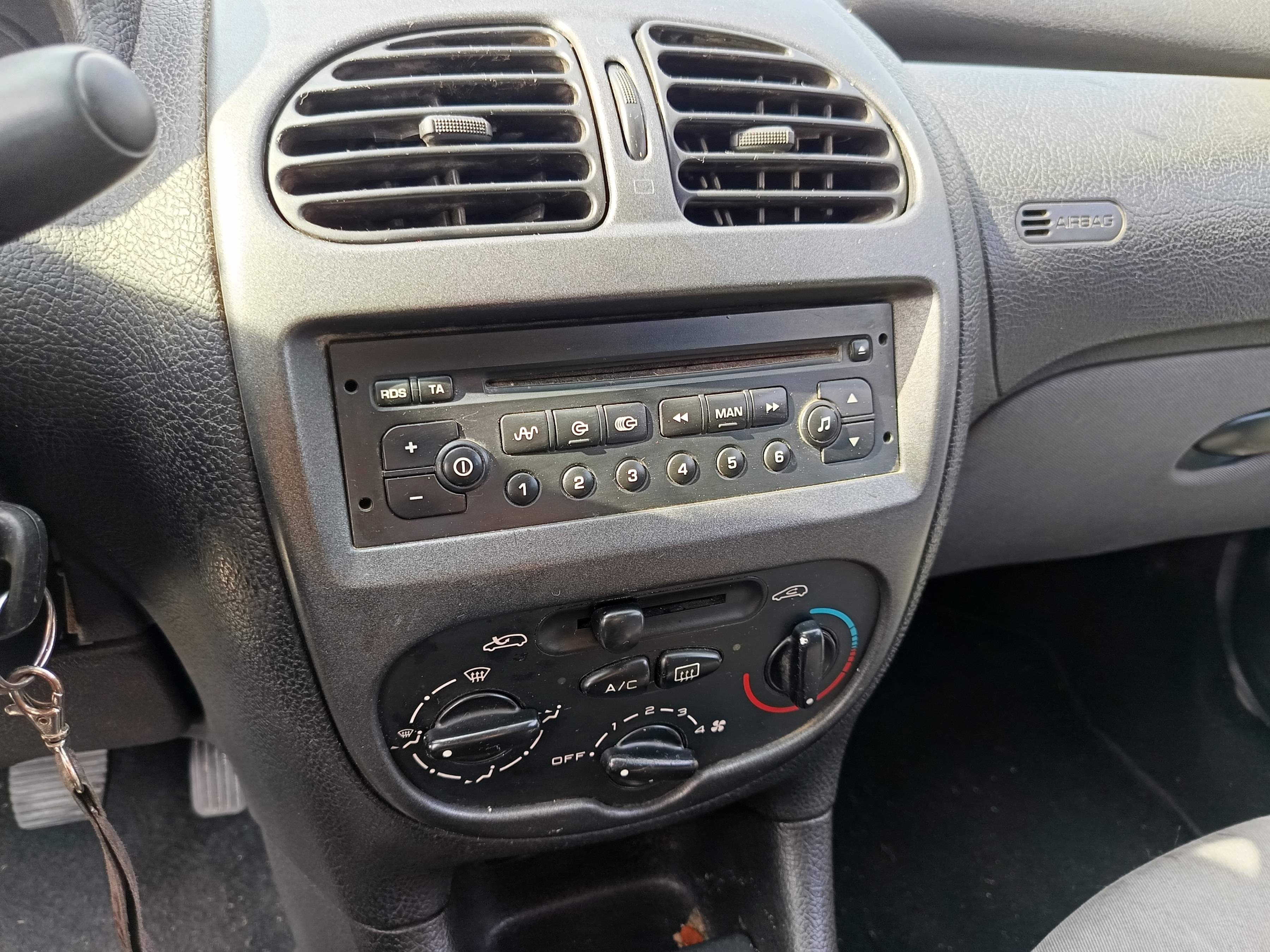 Peugeot 206 SW · Ano 2004 — imagen 35