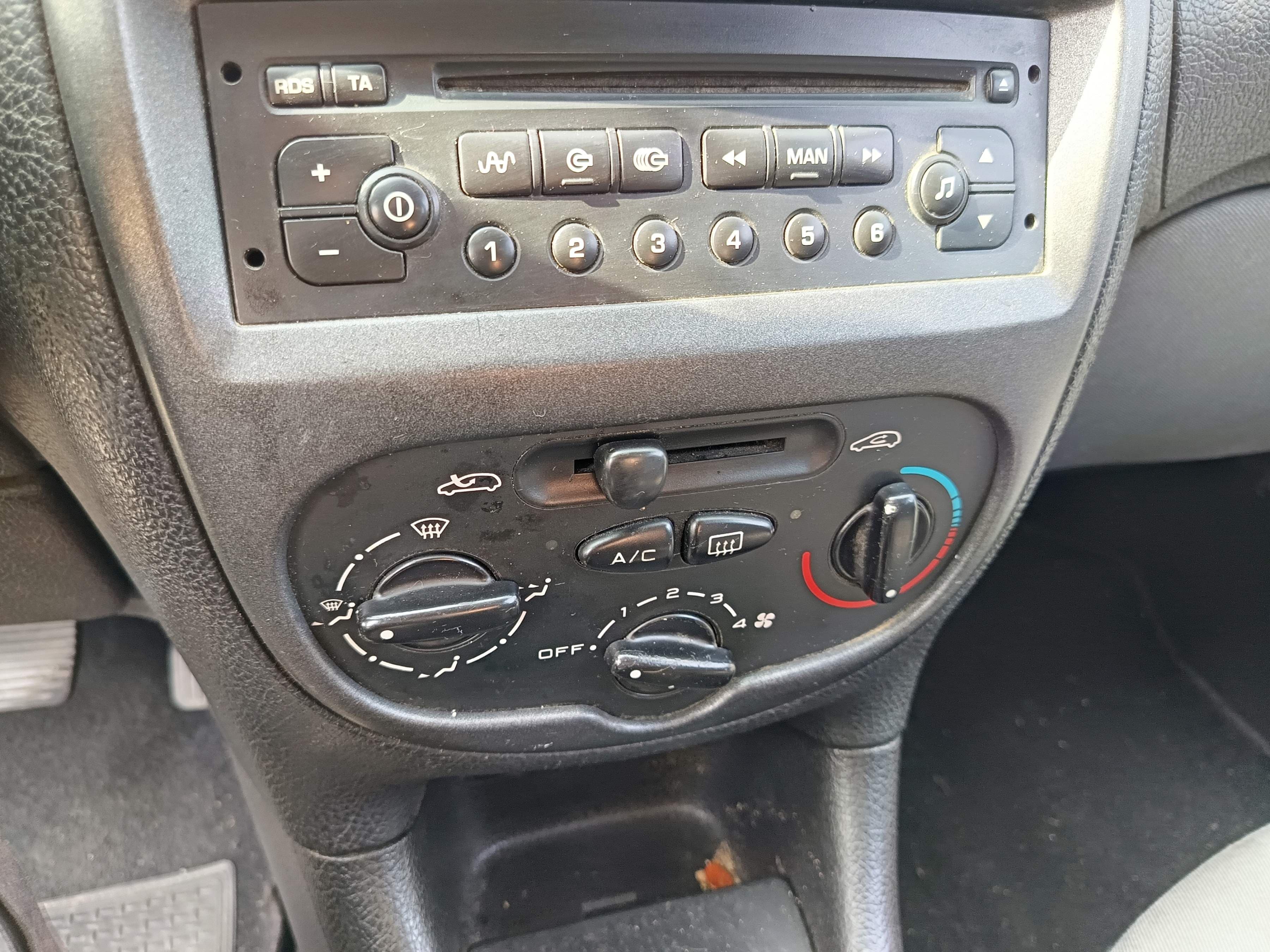 Peugeot 206 SW · Ano 2004 — imagen 38