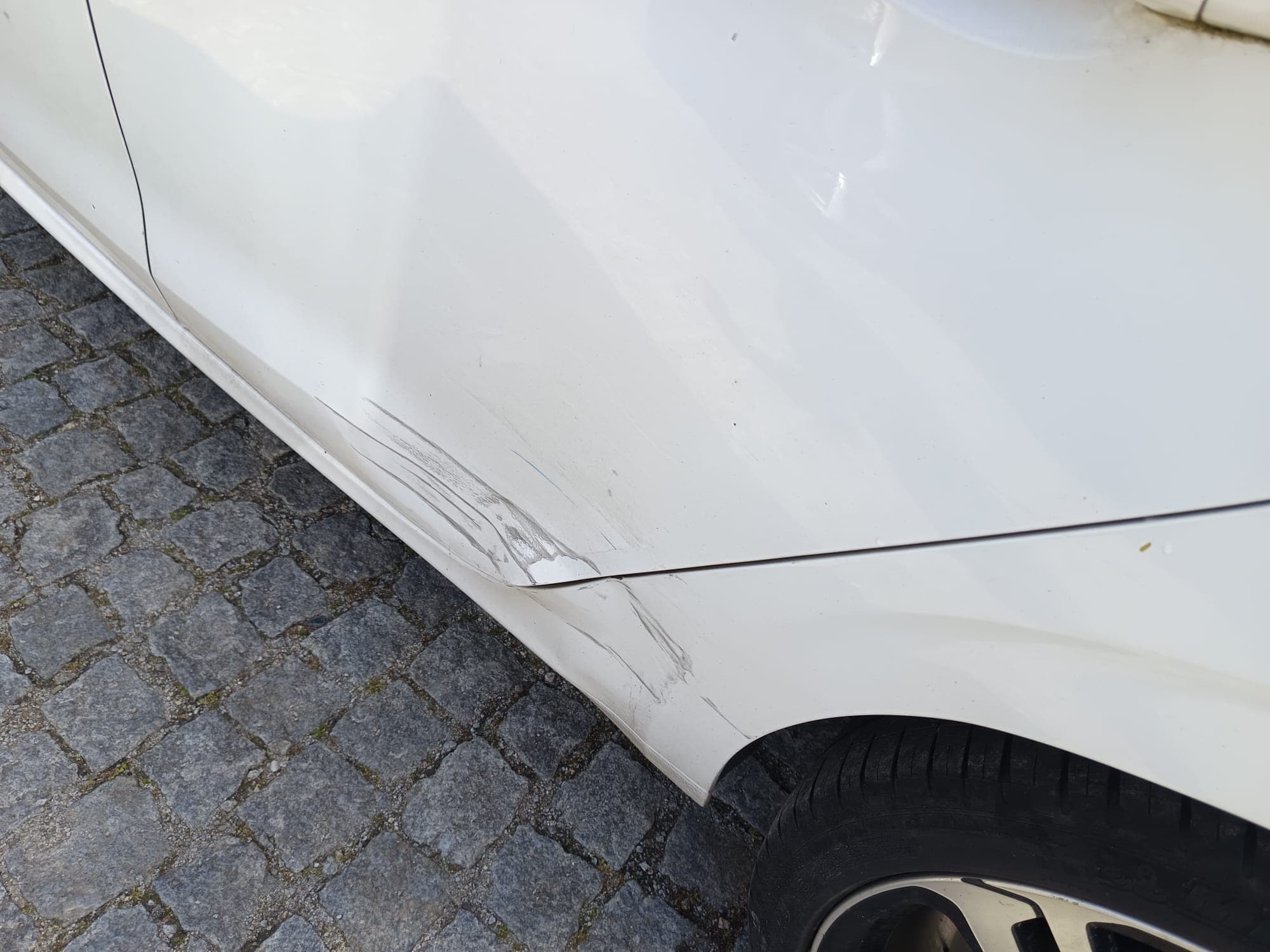 Peugeot 208 · Ano 2016 — imagem 9