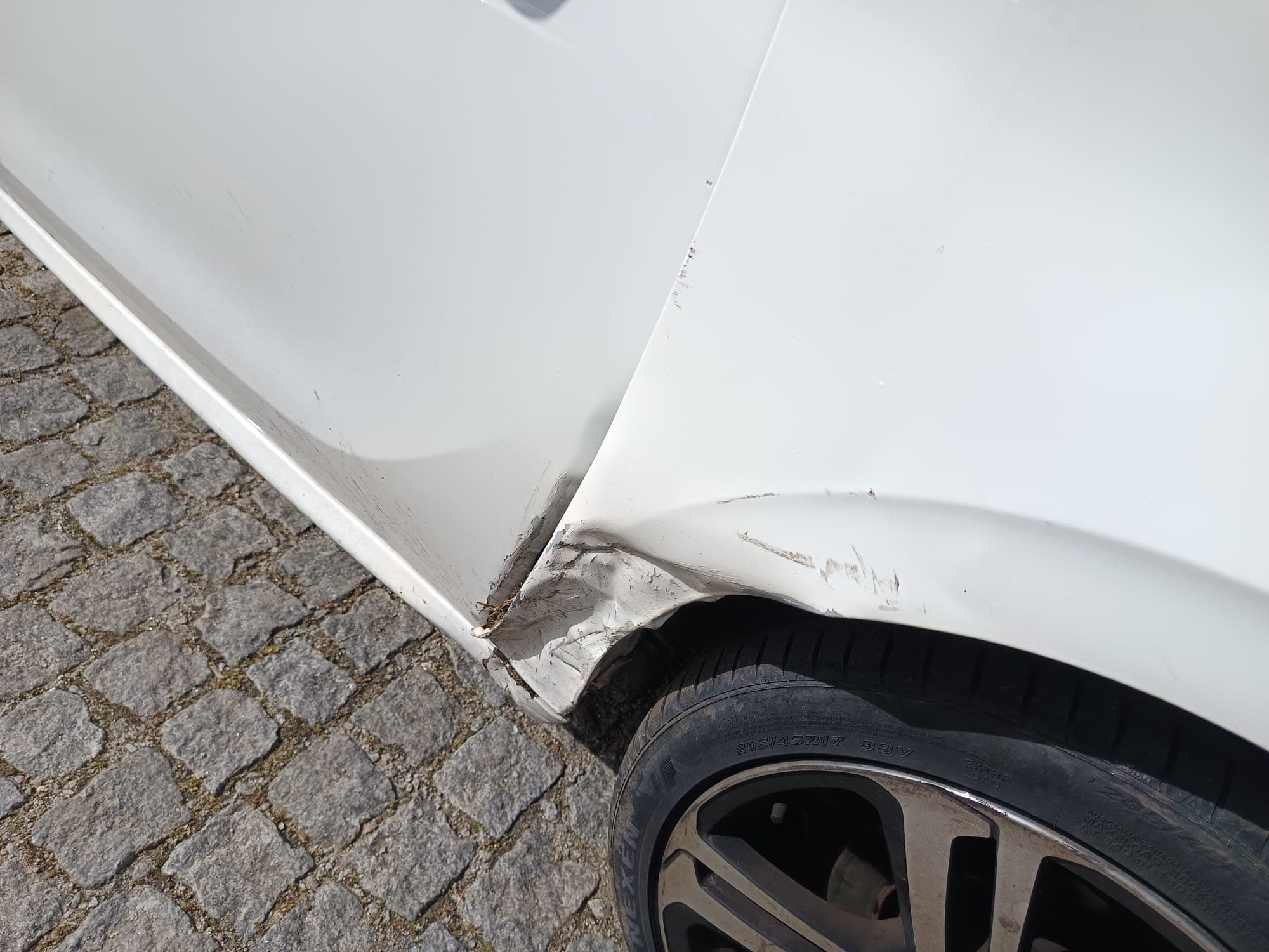 Peugeot 208 · Ano 2016 — imagem 12