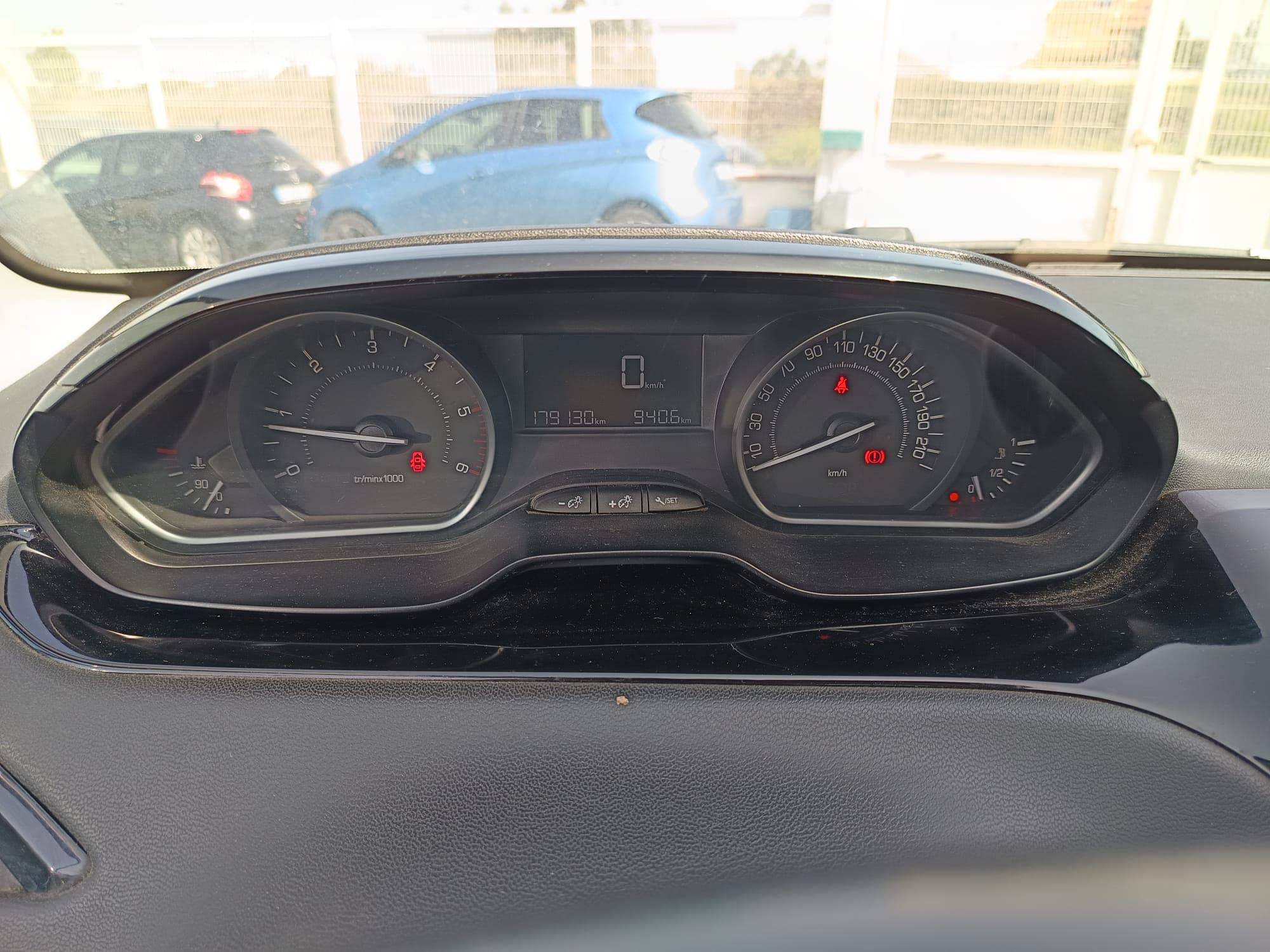 Peugeot 208 · Ano 2016 — imagem 20