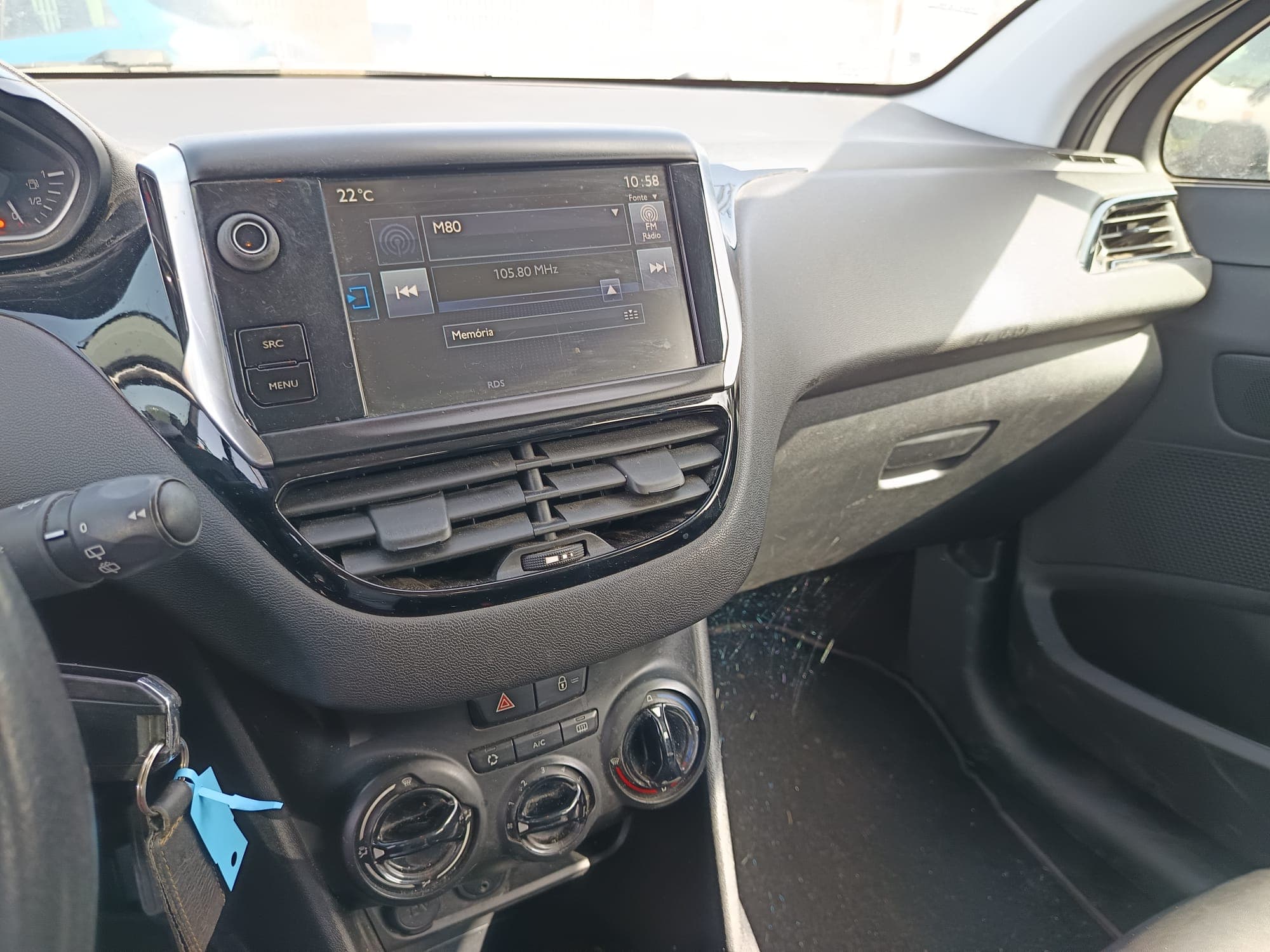 Peugeot 208 · Ano 2016 — imagem 28