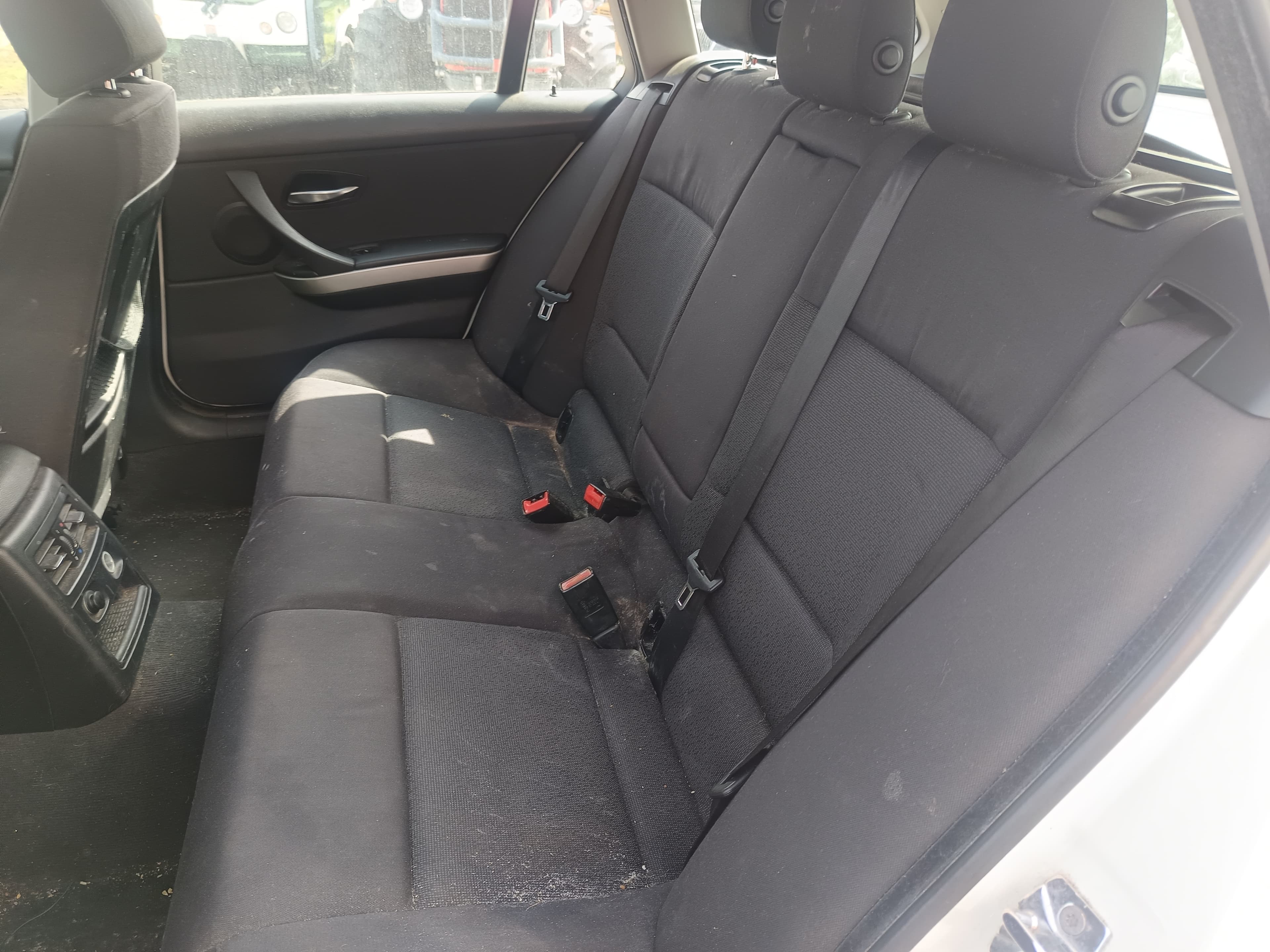 BMW 320d · Ano 2008 — image 34