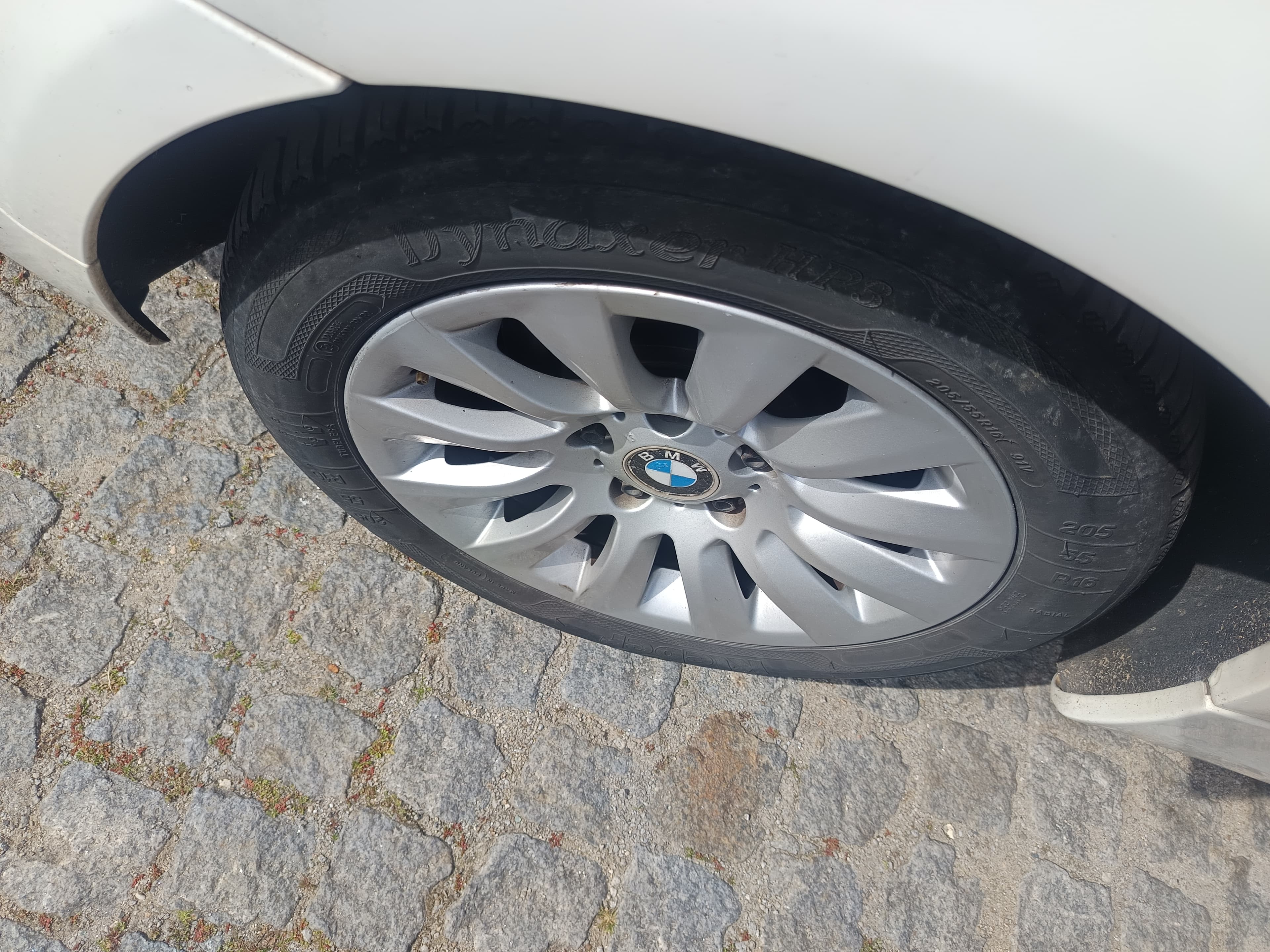 BMW 320d · Ano 2008 — image 11
