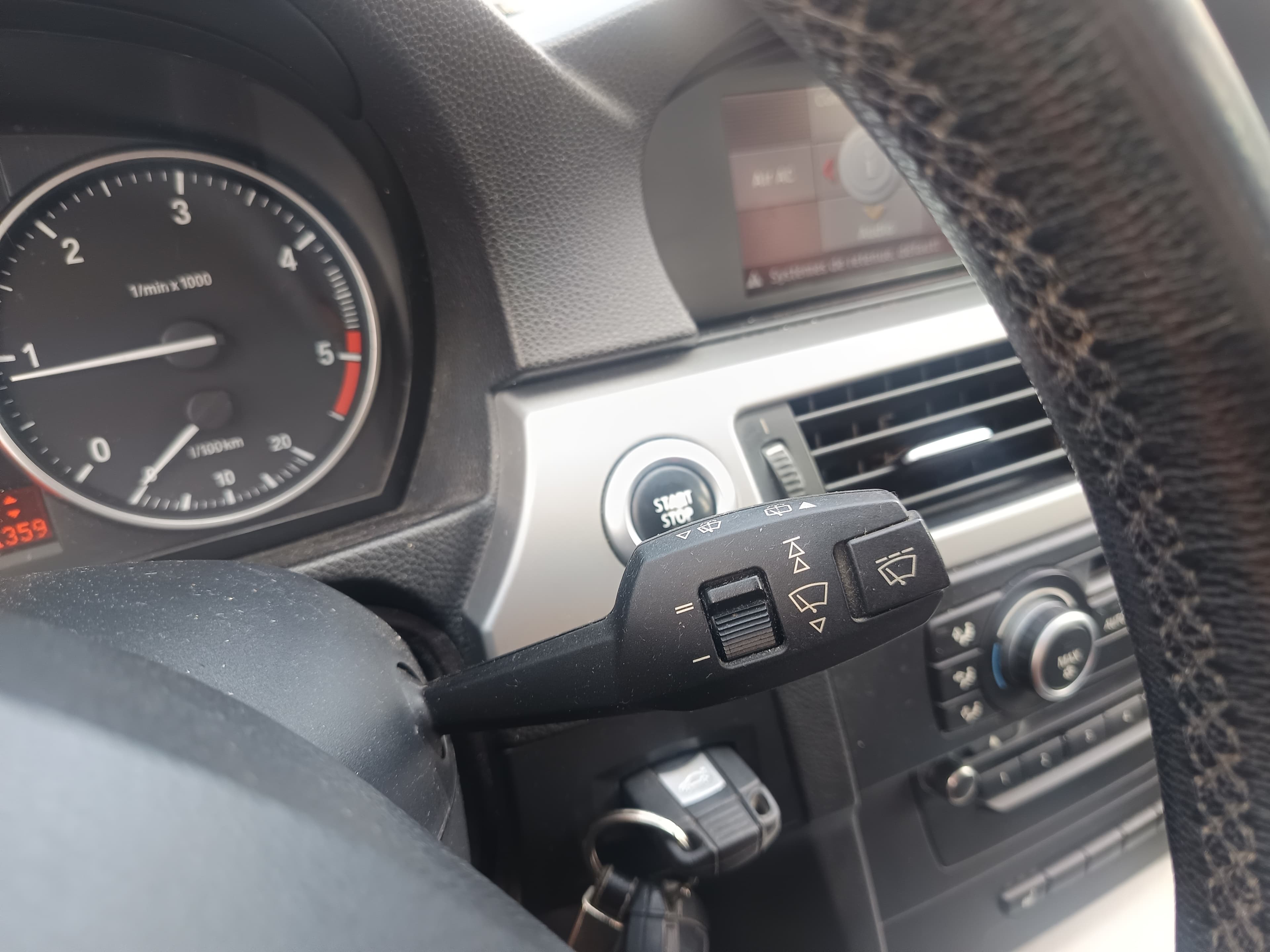 BMW 320d · Ano 2008 — image 26