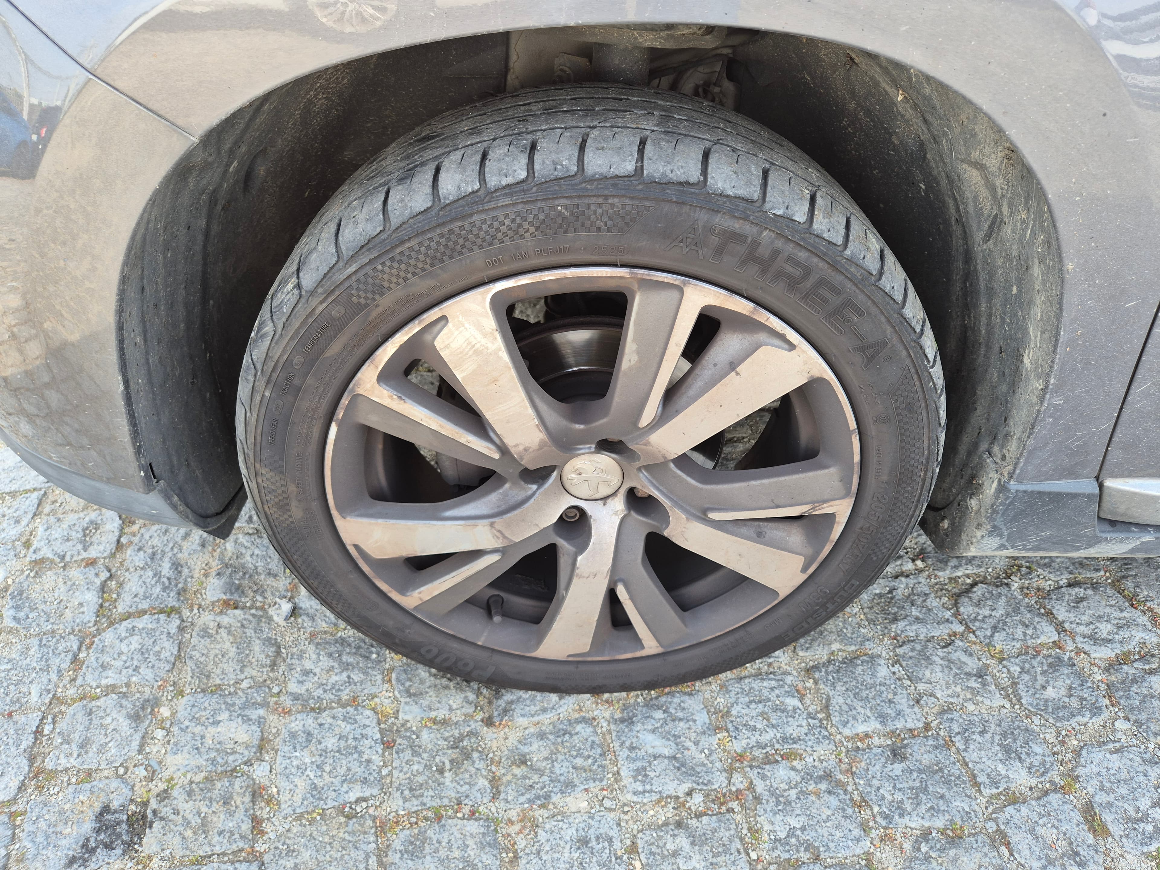 Peugeot 2008 · Ano 2015 — imagem 8