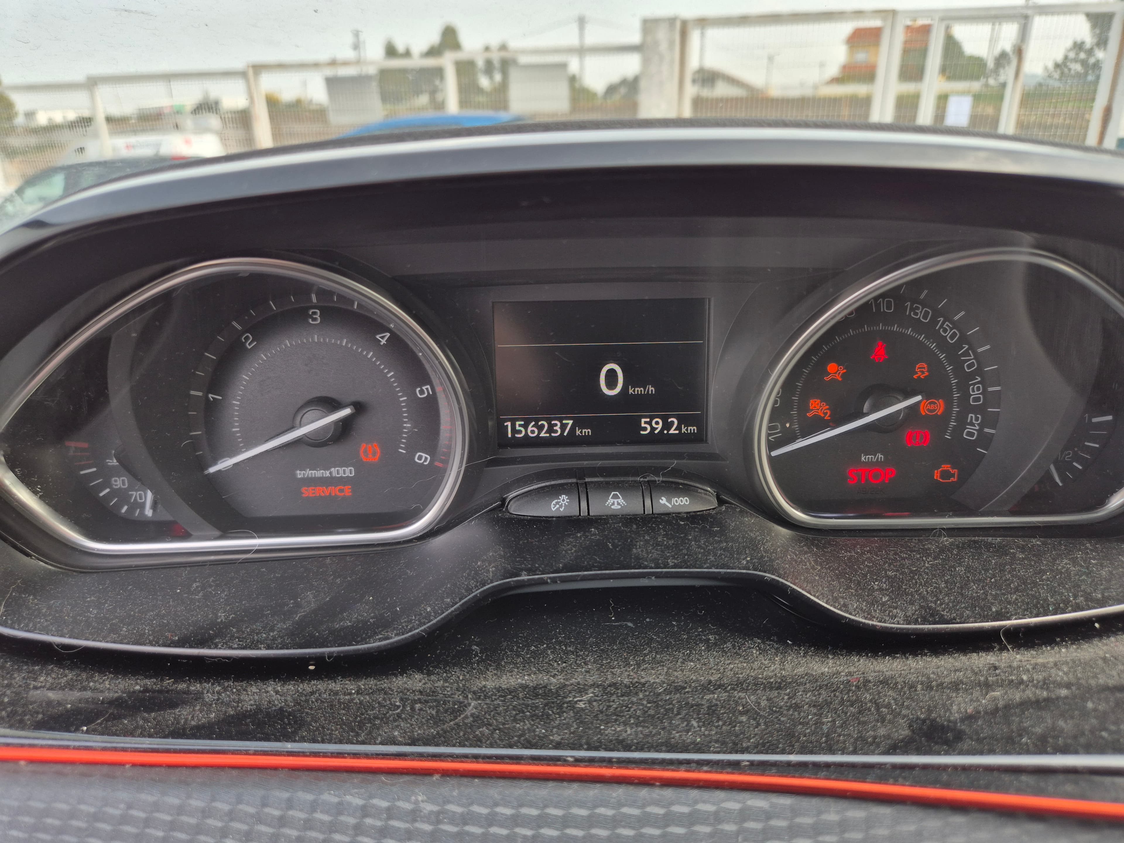 Peugeot 2008 · Ano 2015 — imagem 35