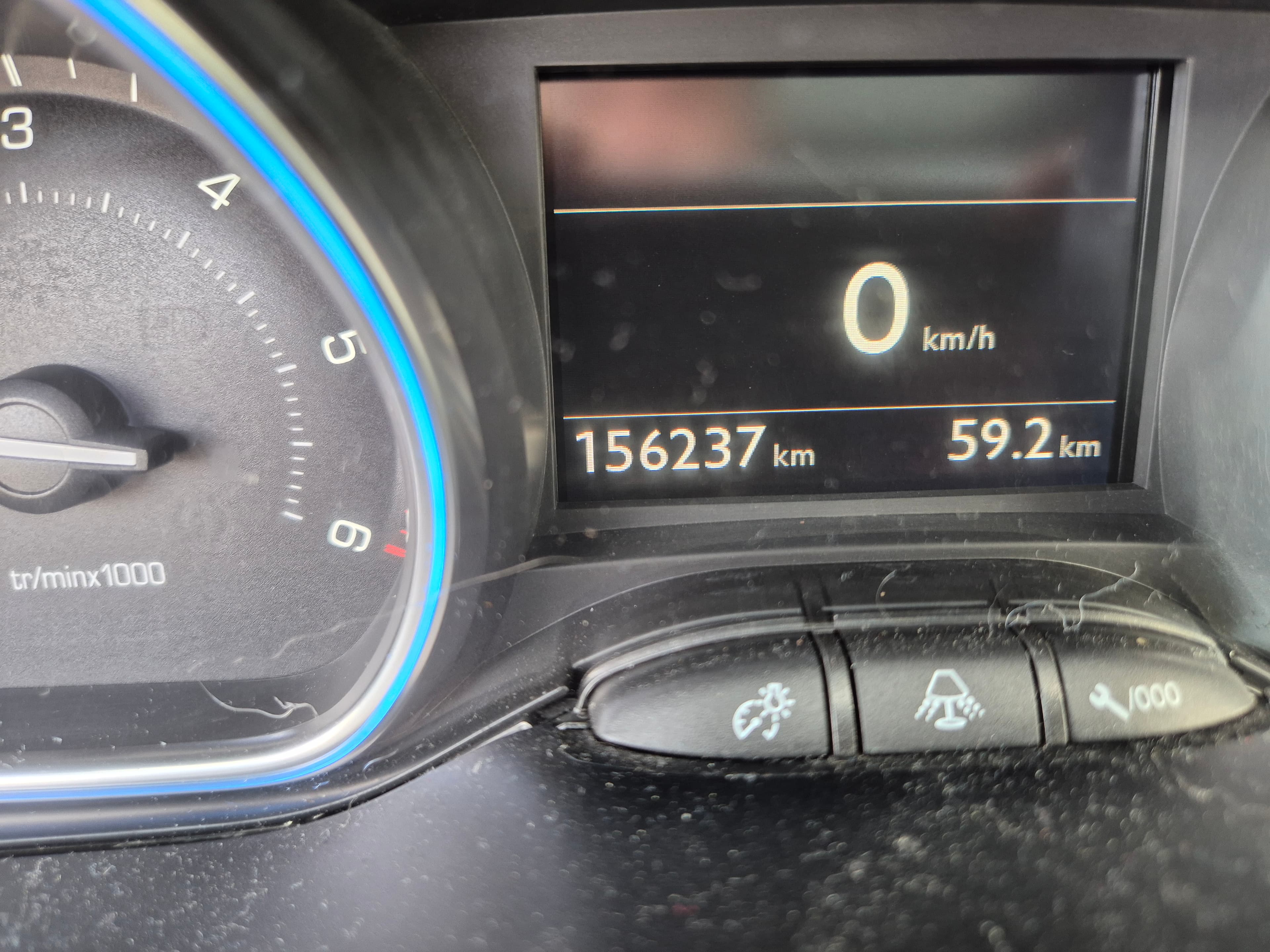 Peugeot 2008 · Ano 2015 — imagem 37
