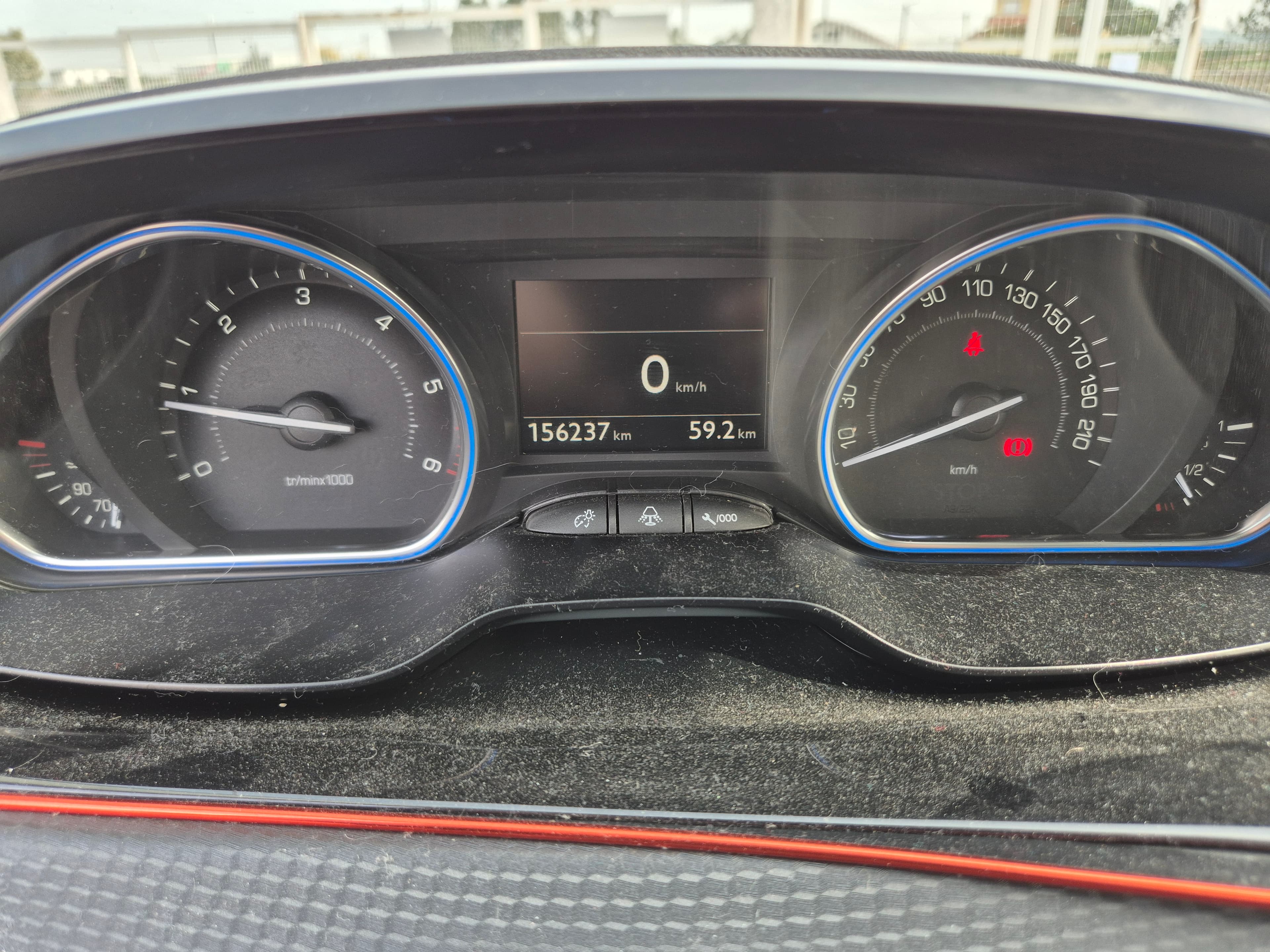 Peugeot 2008 · Ano 2015 — imagem 36