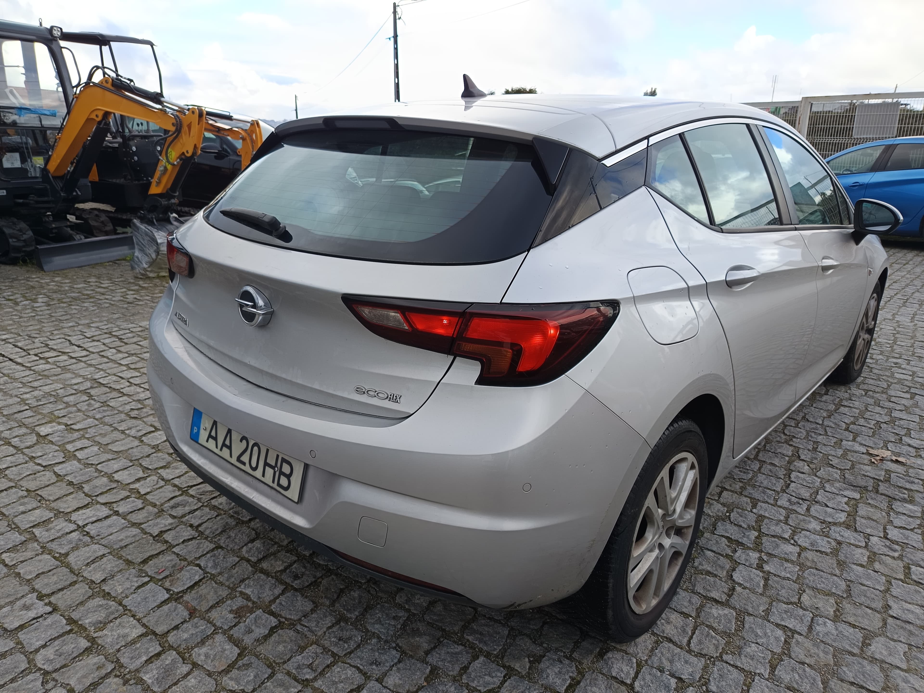 Opel Astra 1.6 CDTi · Ano 2016 — imagem 5
