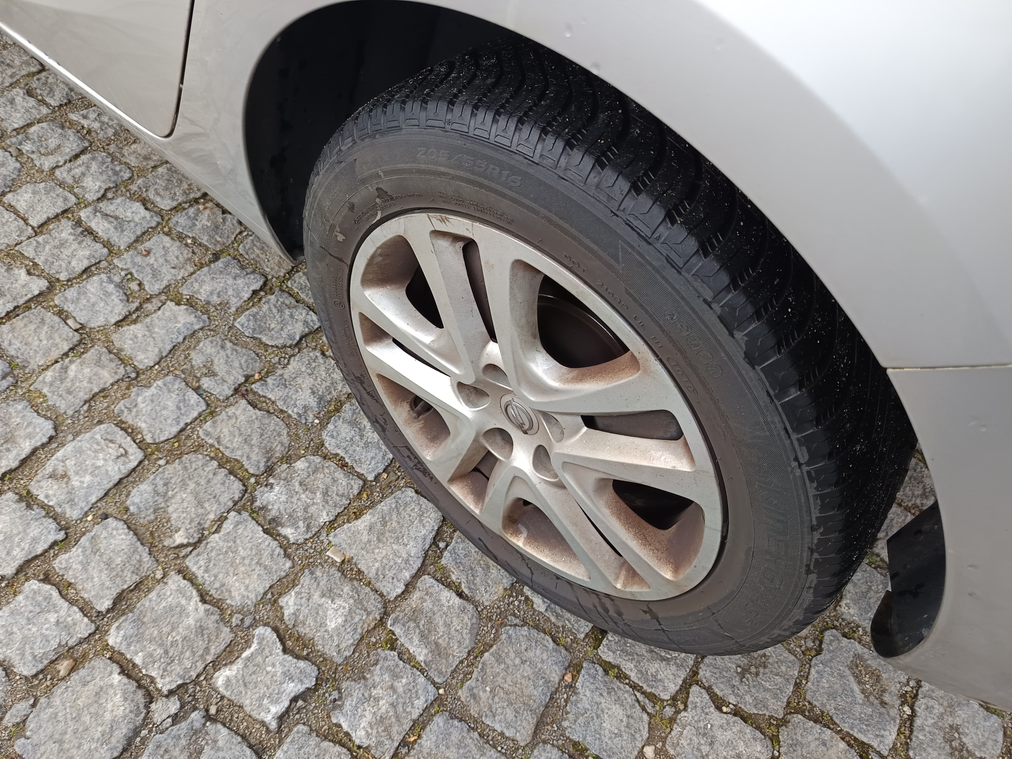 Opel Astra 1.6 CDTi · Ano 2016 — imagem 13
