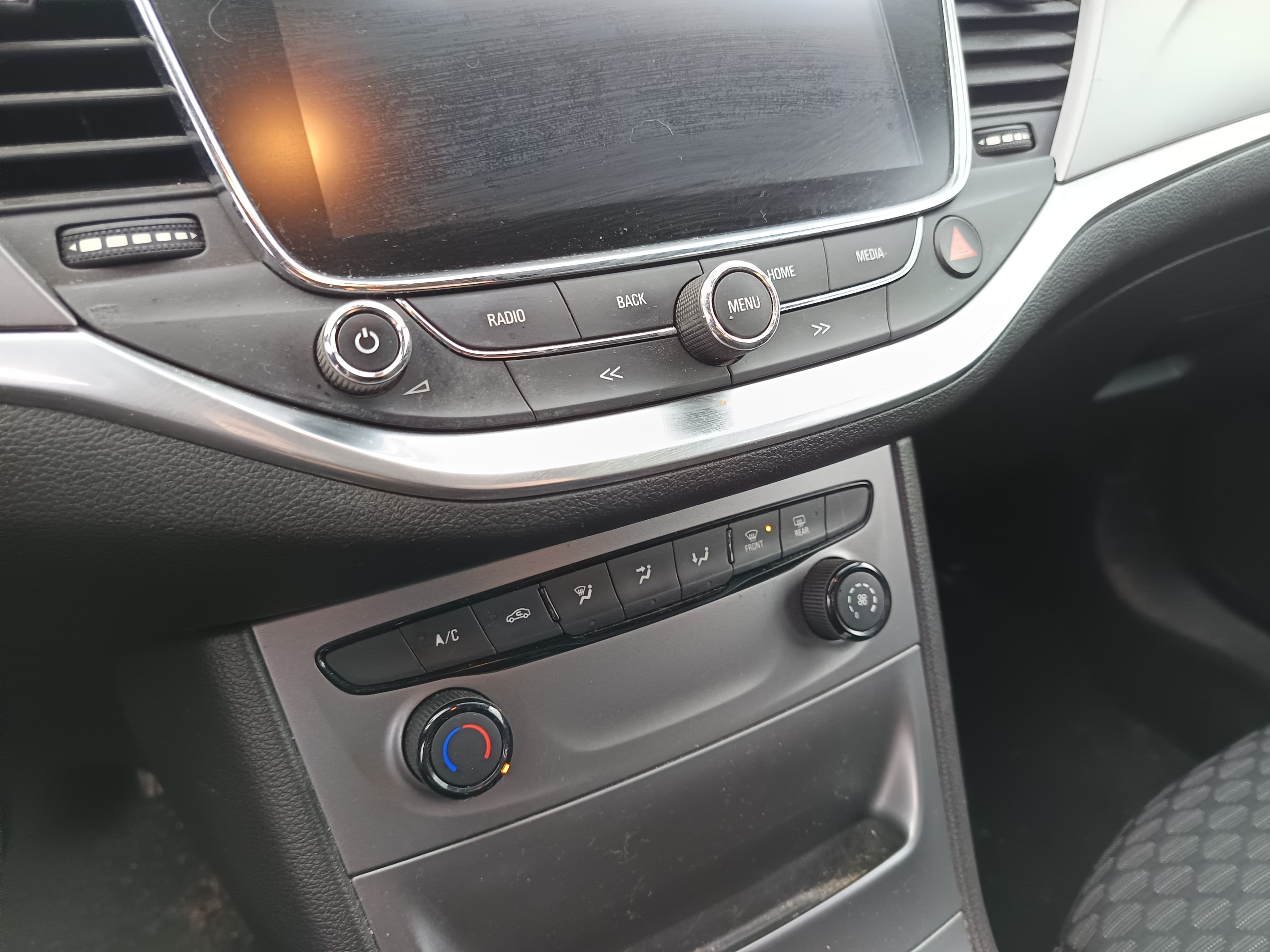 Opel Astra 1.6 CDTi · Ano 2016 — imagem 35