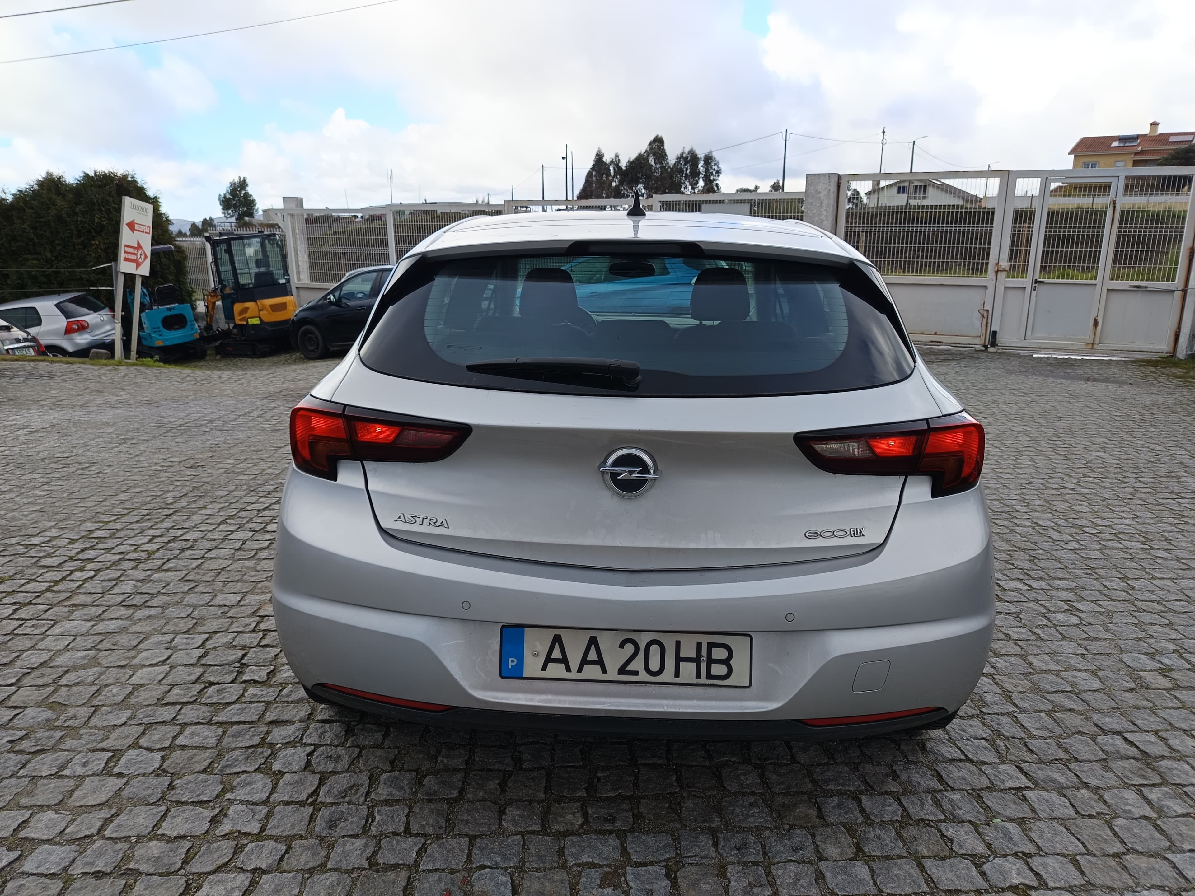 Opel Astra 1.6 CDTi · Ano 2016 — imagem 6