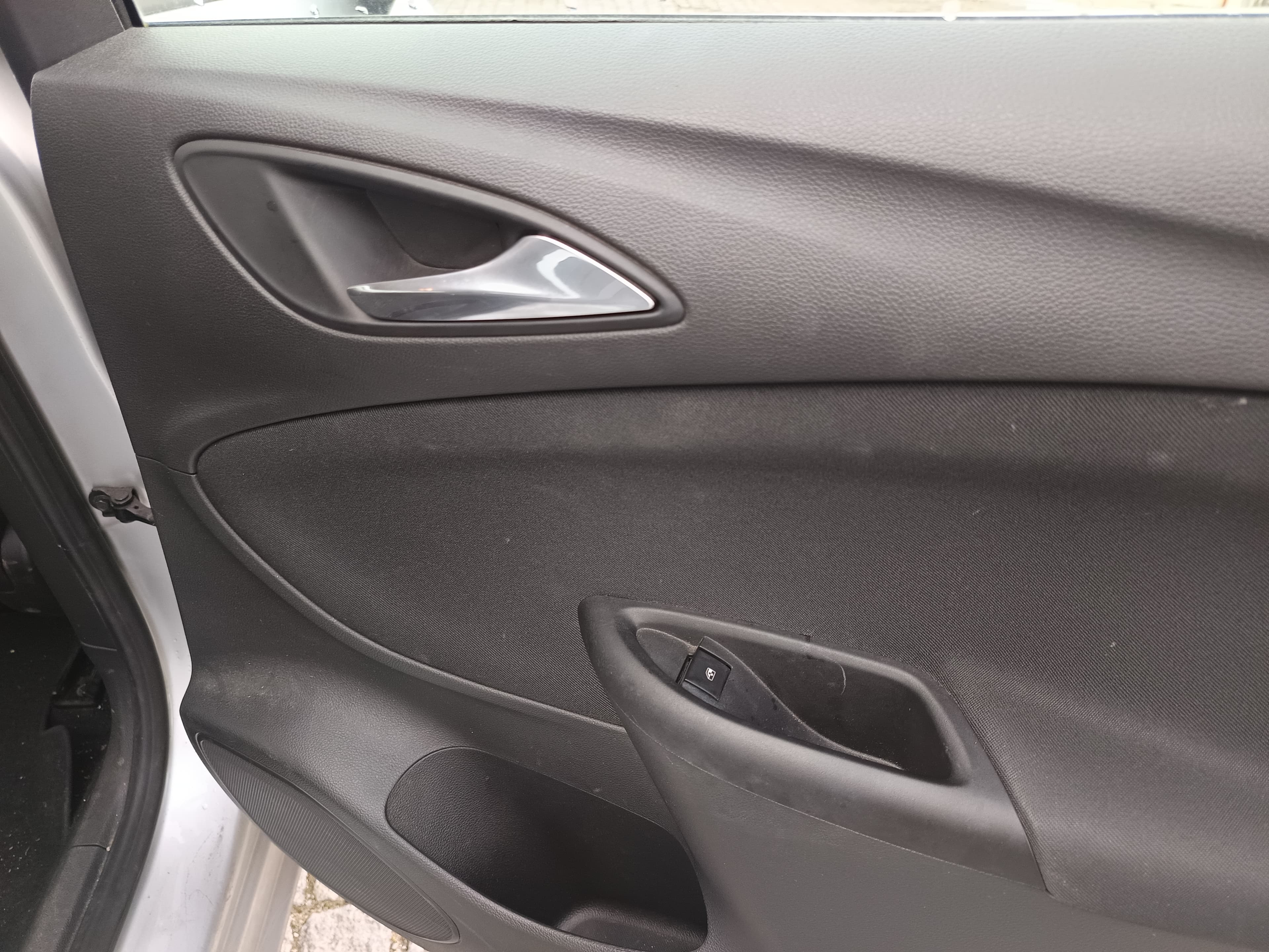 Opel Astra 1.6 CDTi · Ano 2016 — imagem 21