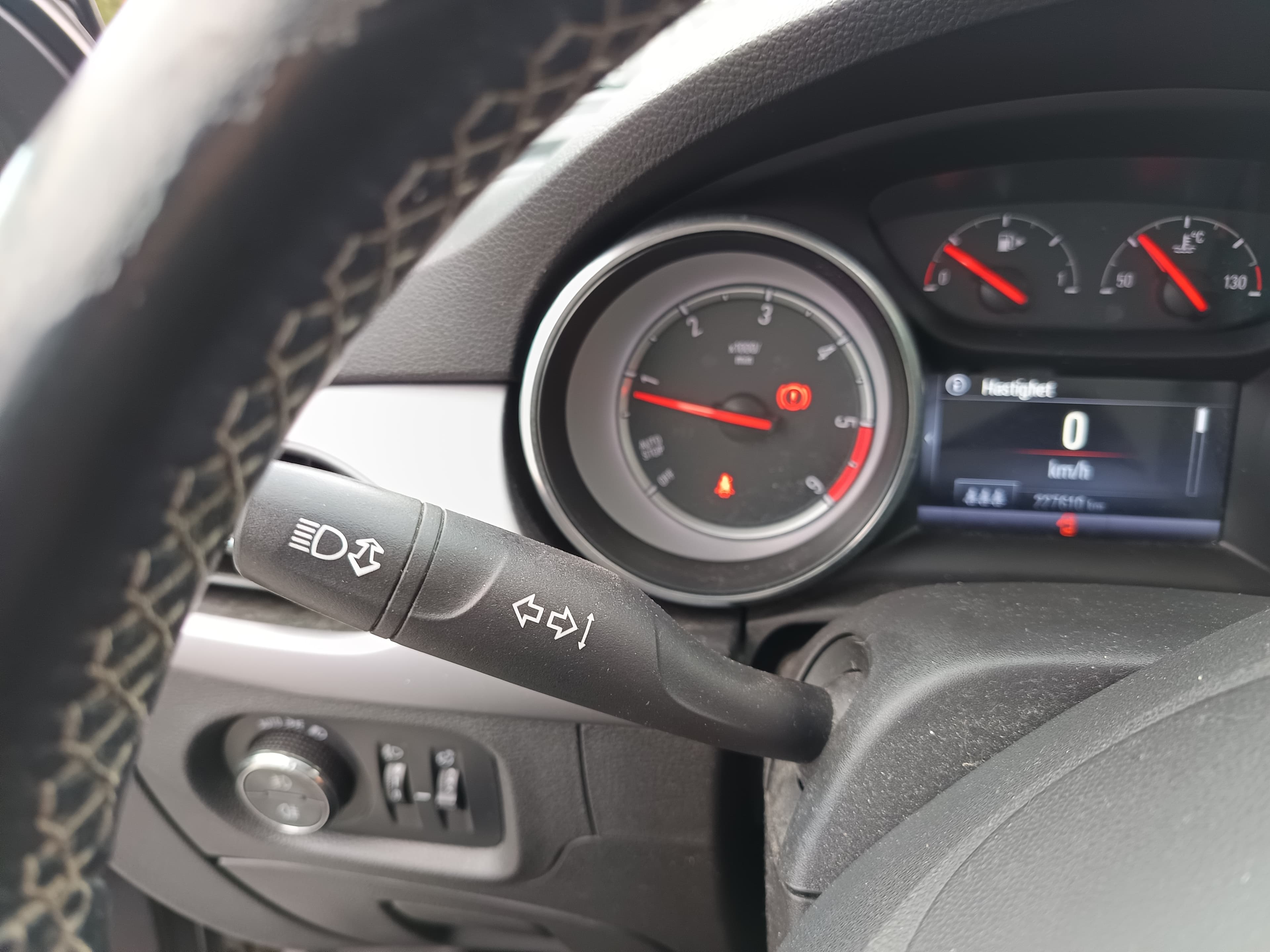 Opel Astra 1.6 CDTi · Ano 2016 — imagem 41