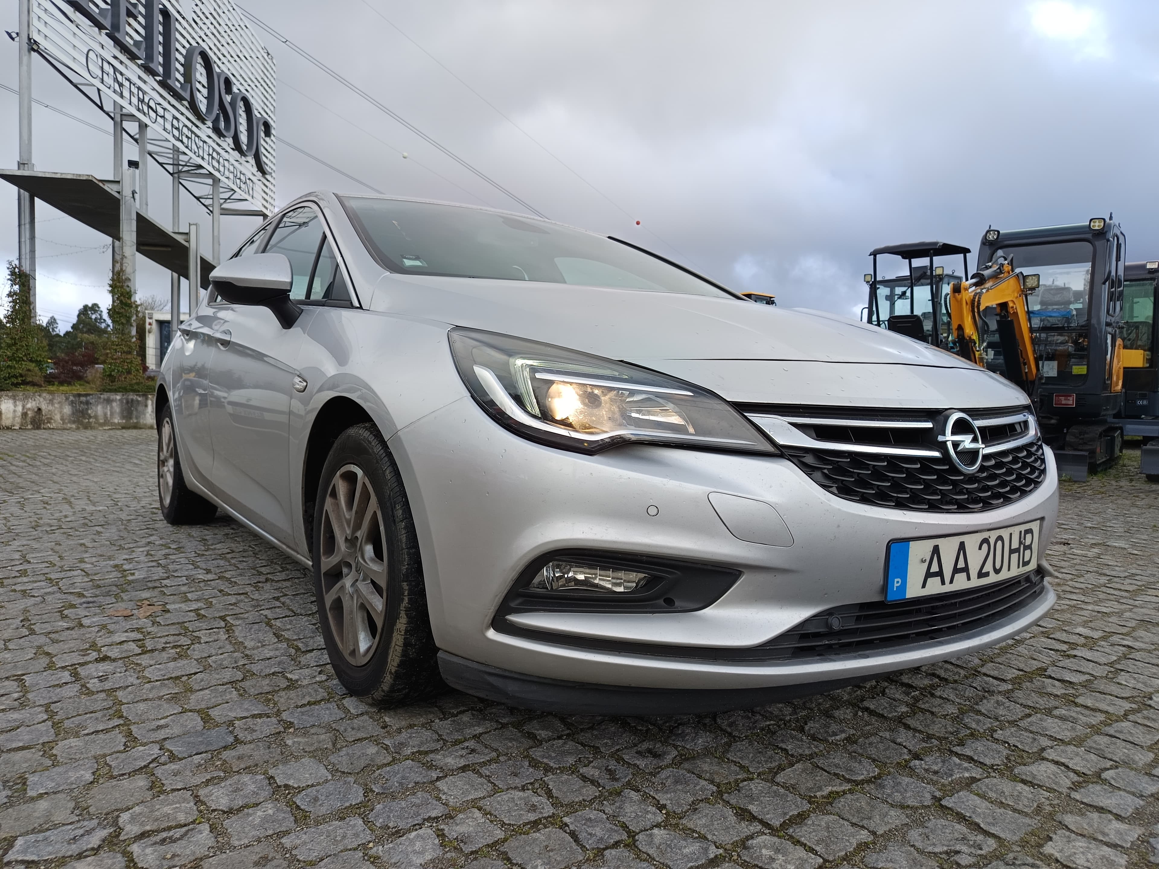 Opel Astra 1.6 CDTi · Ano 2016 — imagem 4