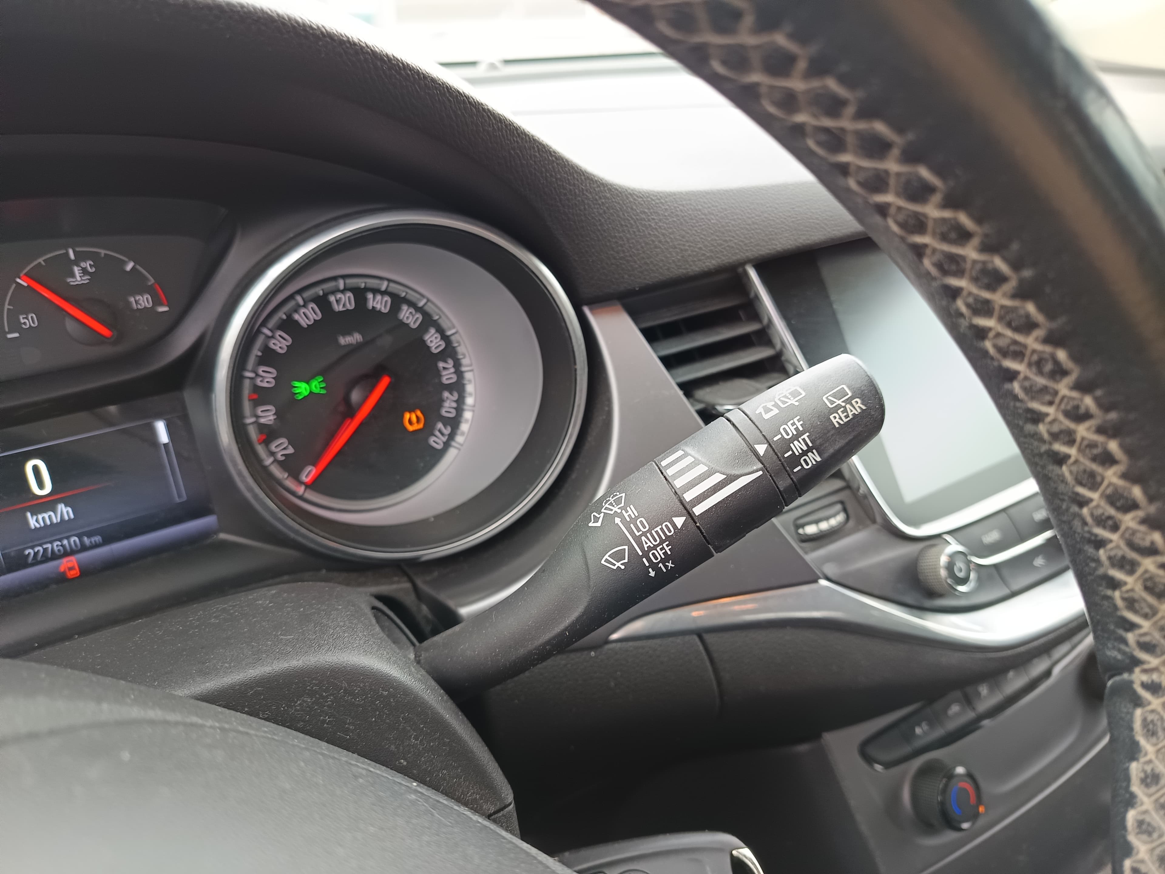 Opel Astra 1.6 CDTi · Ano 2016 — imagem 40