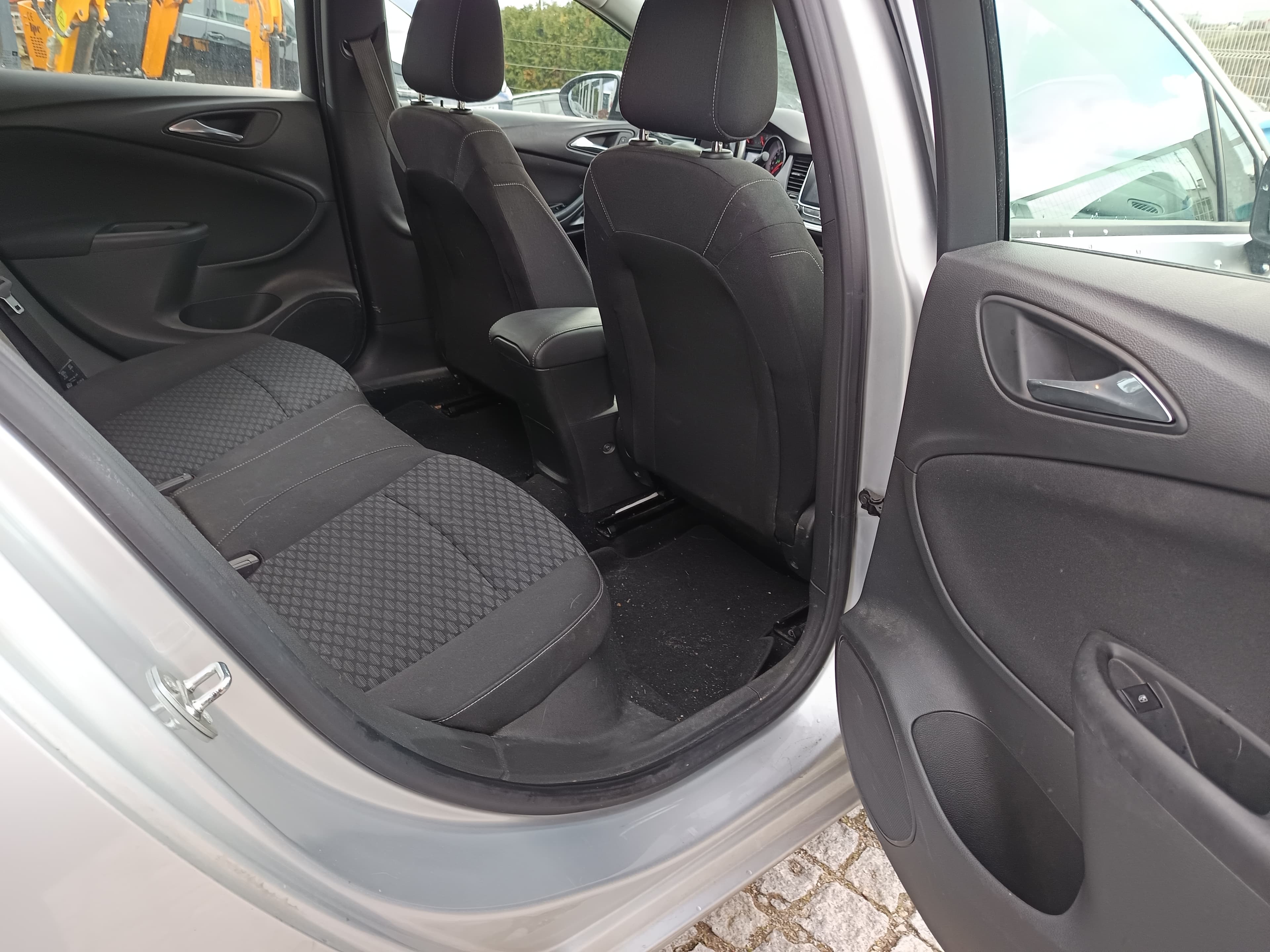 Opel Astra 1.6 CDTi · Ano 2016 — imagem 20