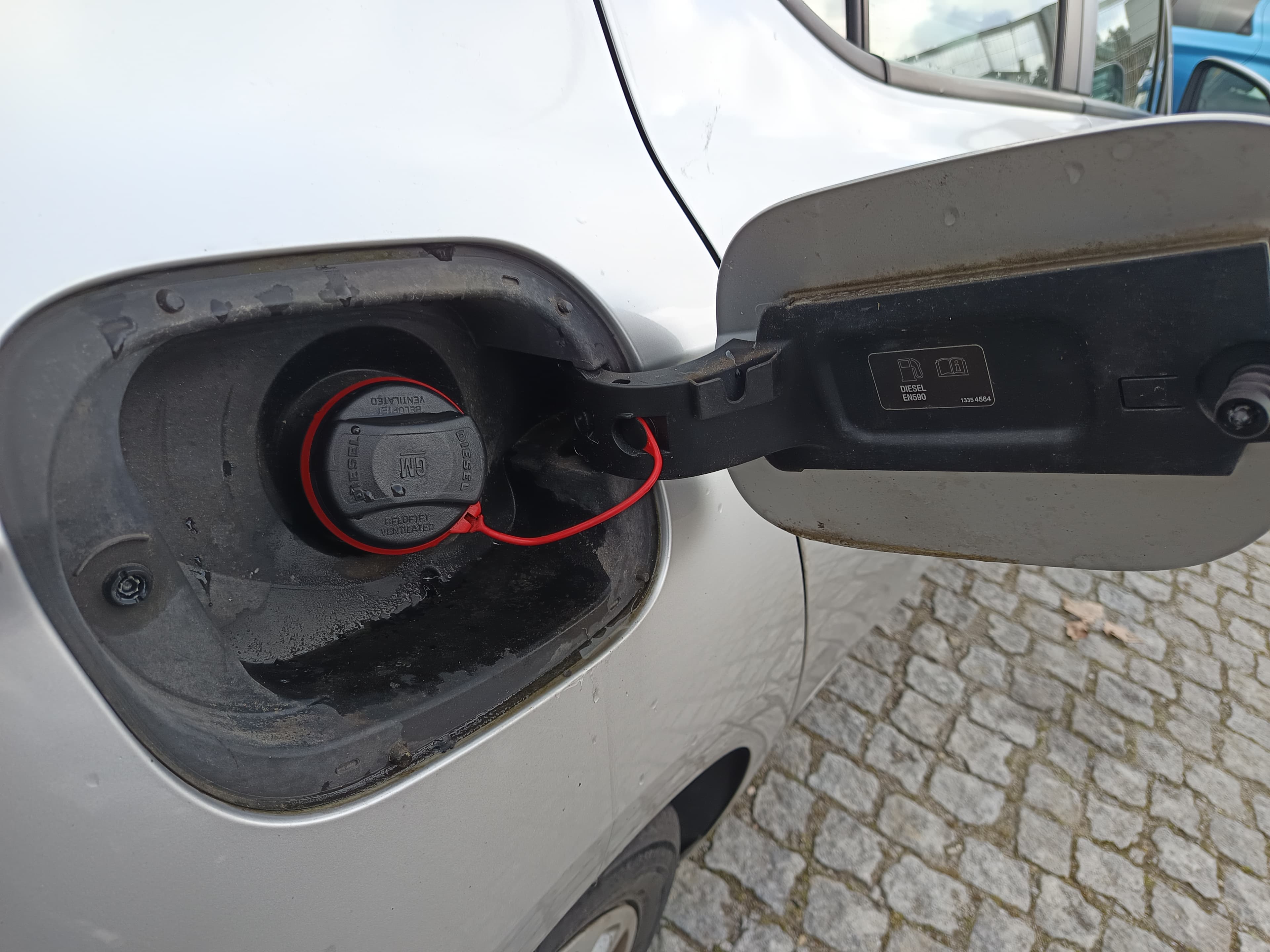 Opel Astra 1.6 CDTi · Ano 2016 — imagem 19