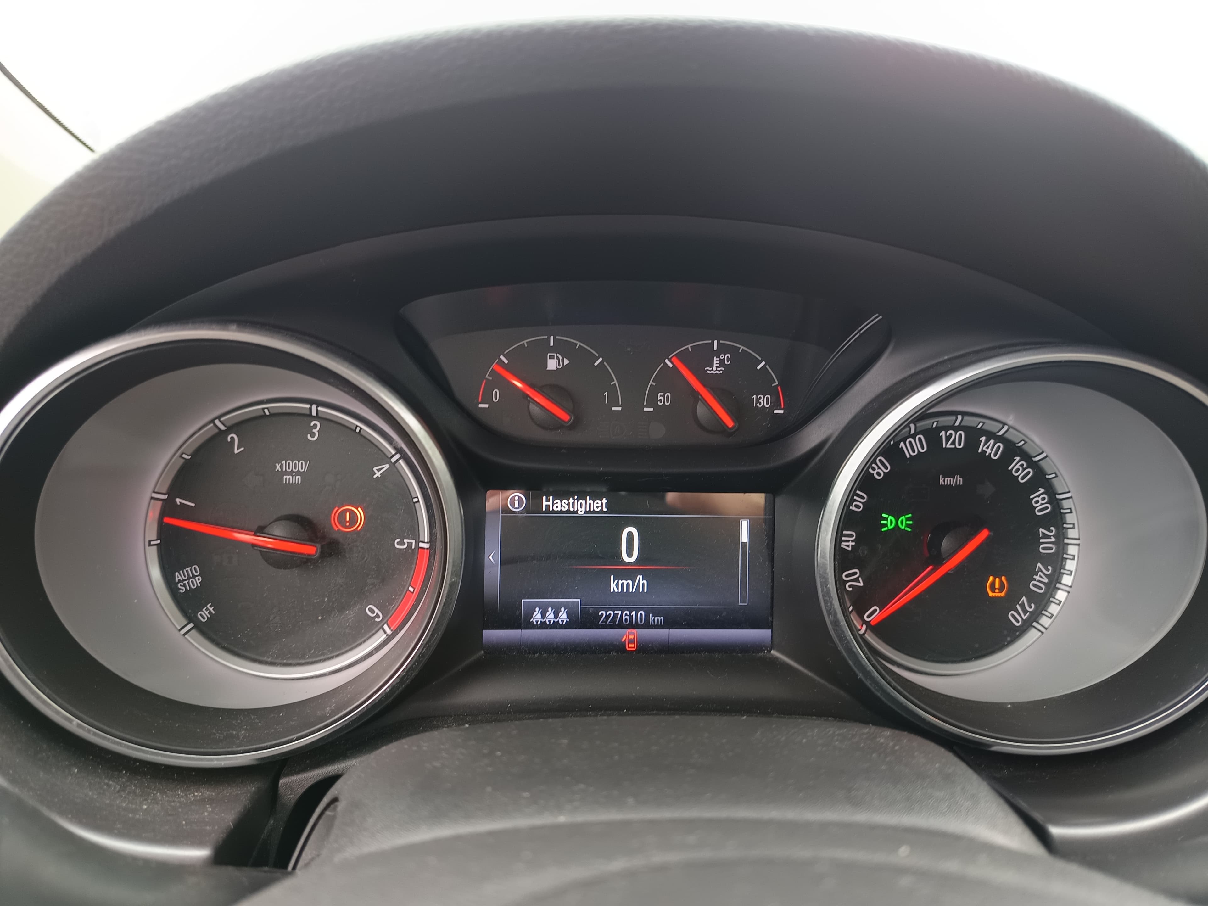 Opel Astra 1.6 CDTi · Ano 2016 — imagem 39