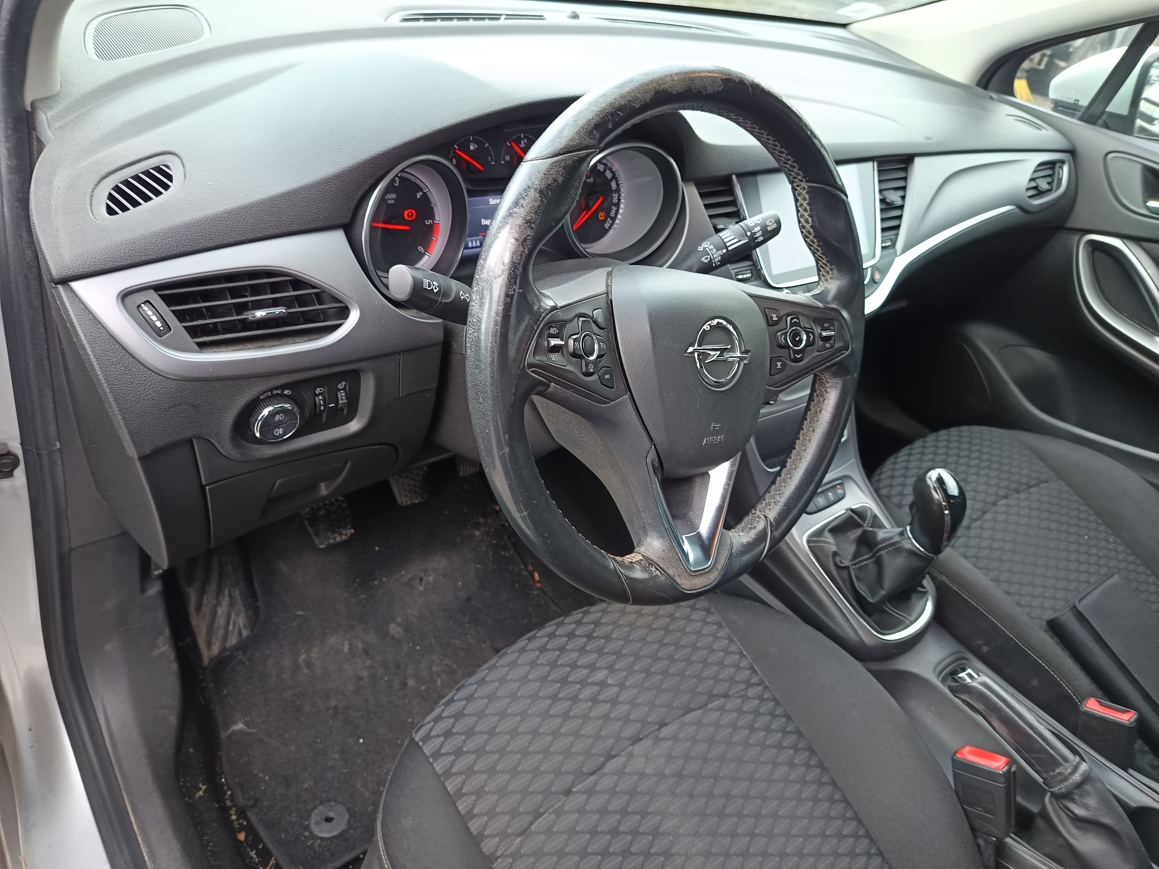 Opel Astra 1.6 CDTi · Ano 2016 — imagem 33