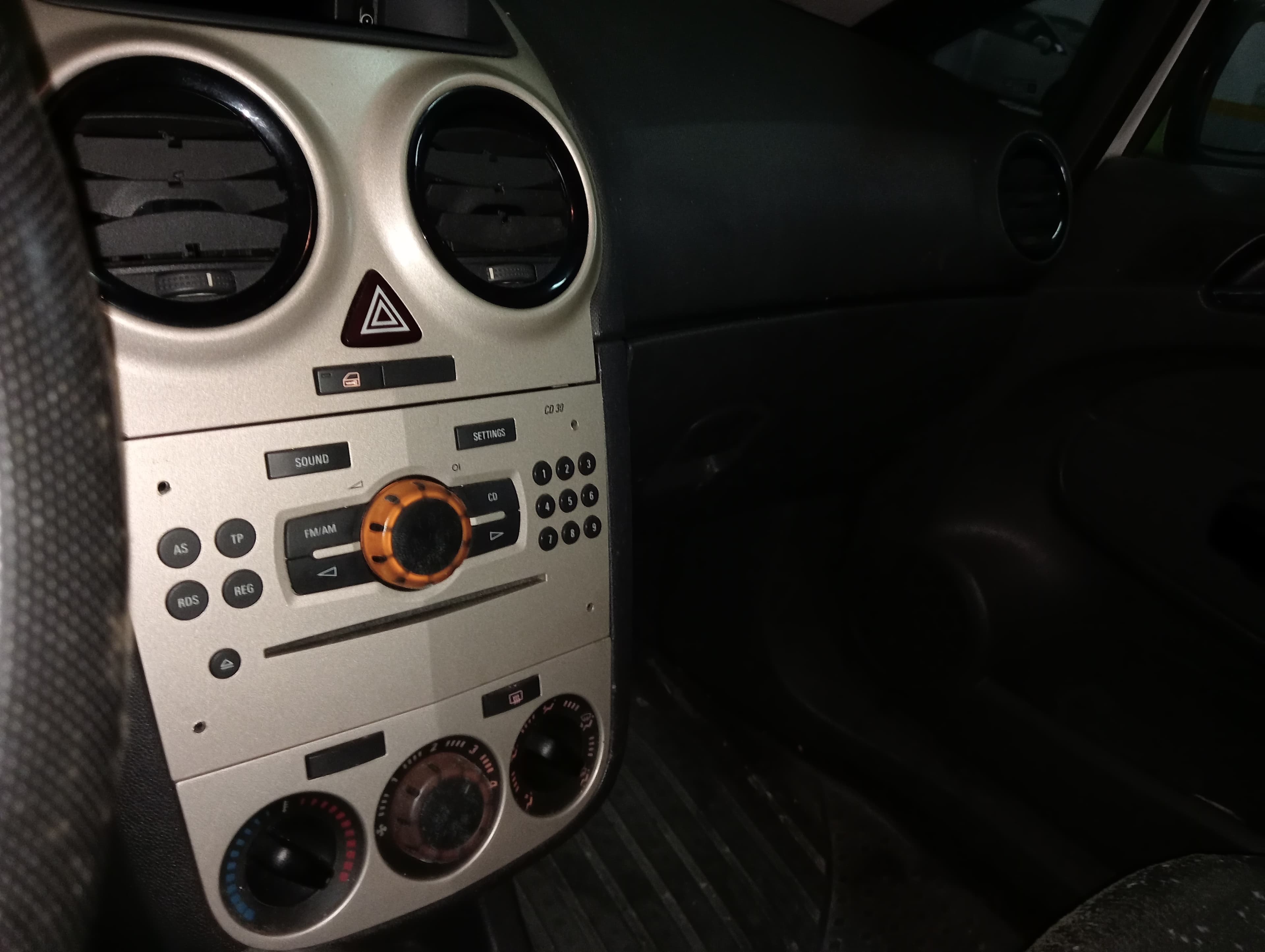 Opel Corsa CDTI · Año 2008 — imagen 6