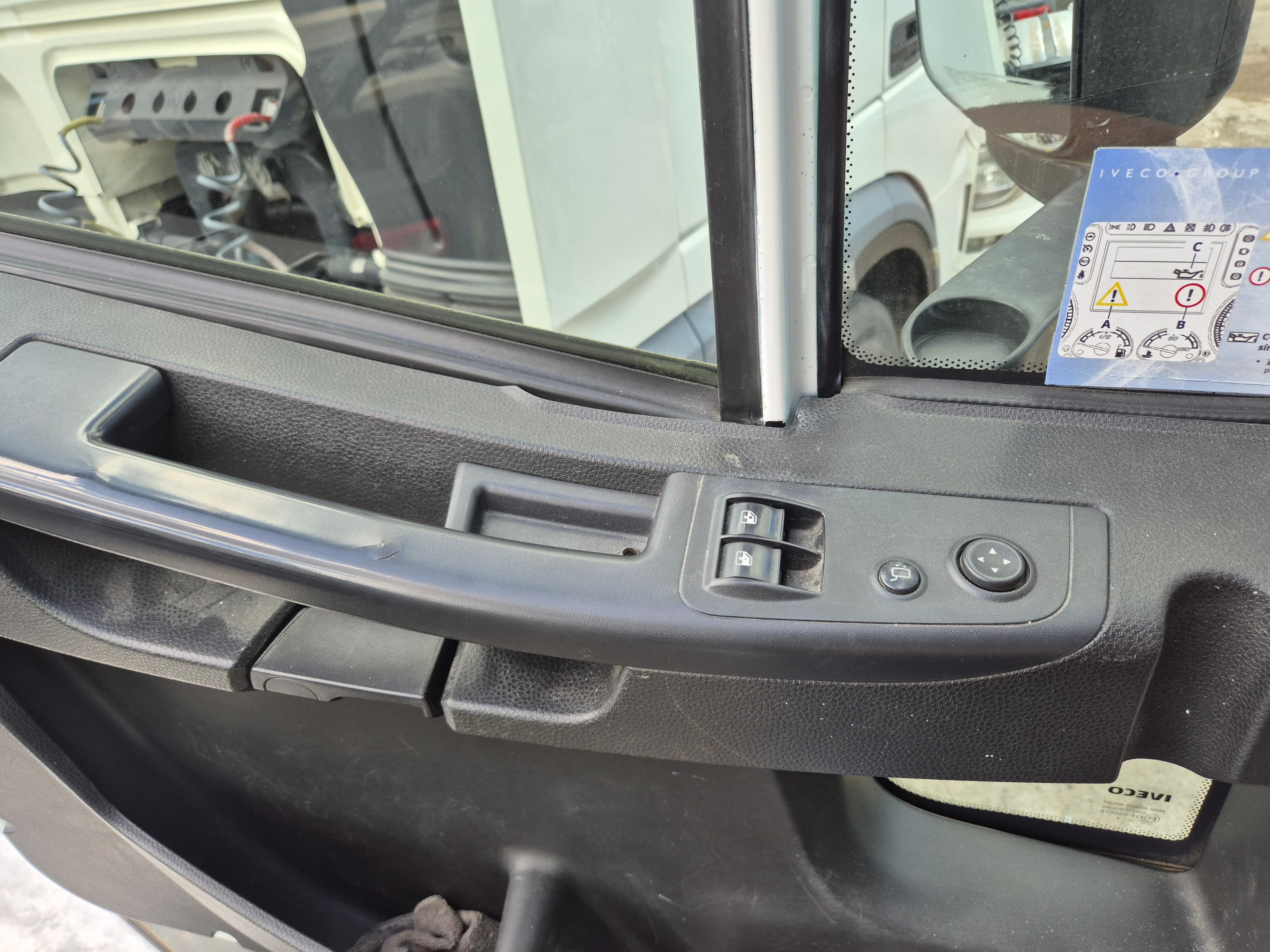 Iveco Eurocargo 140E · Ano 2019 — imagem 27