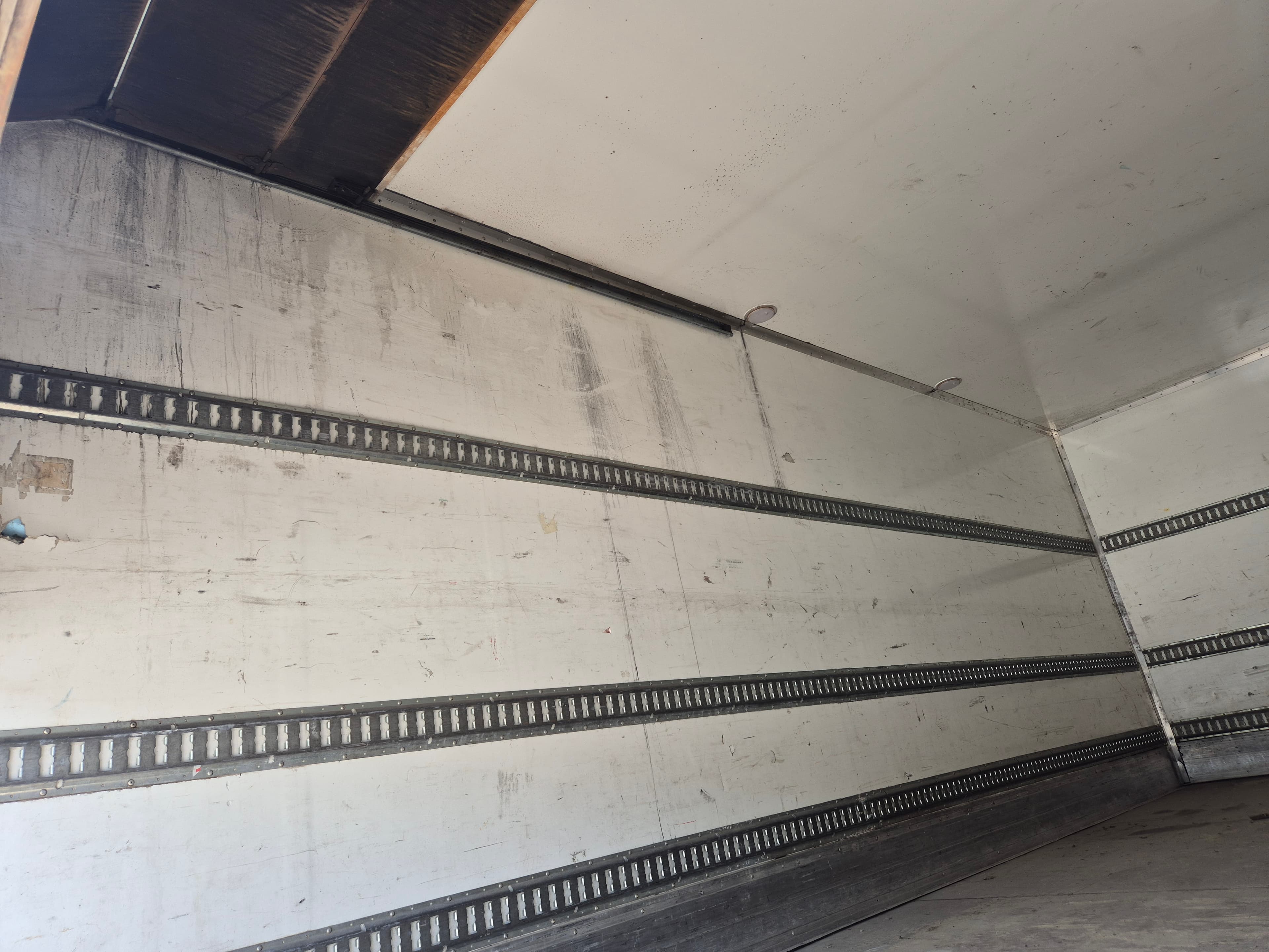 Iveco Eurocargo 140E · Ano 2019 — imagem 20