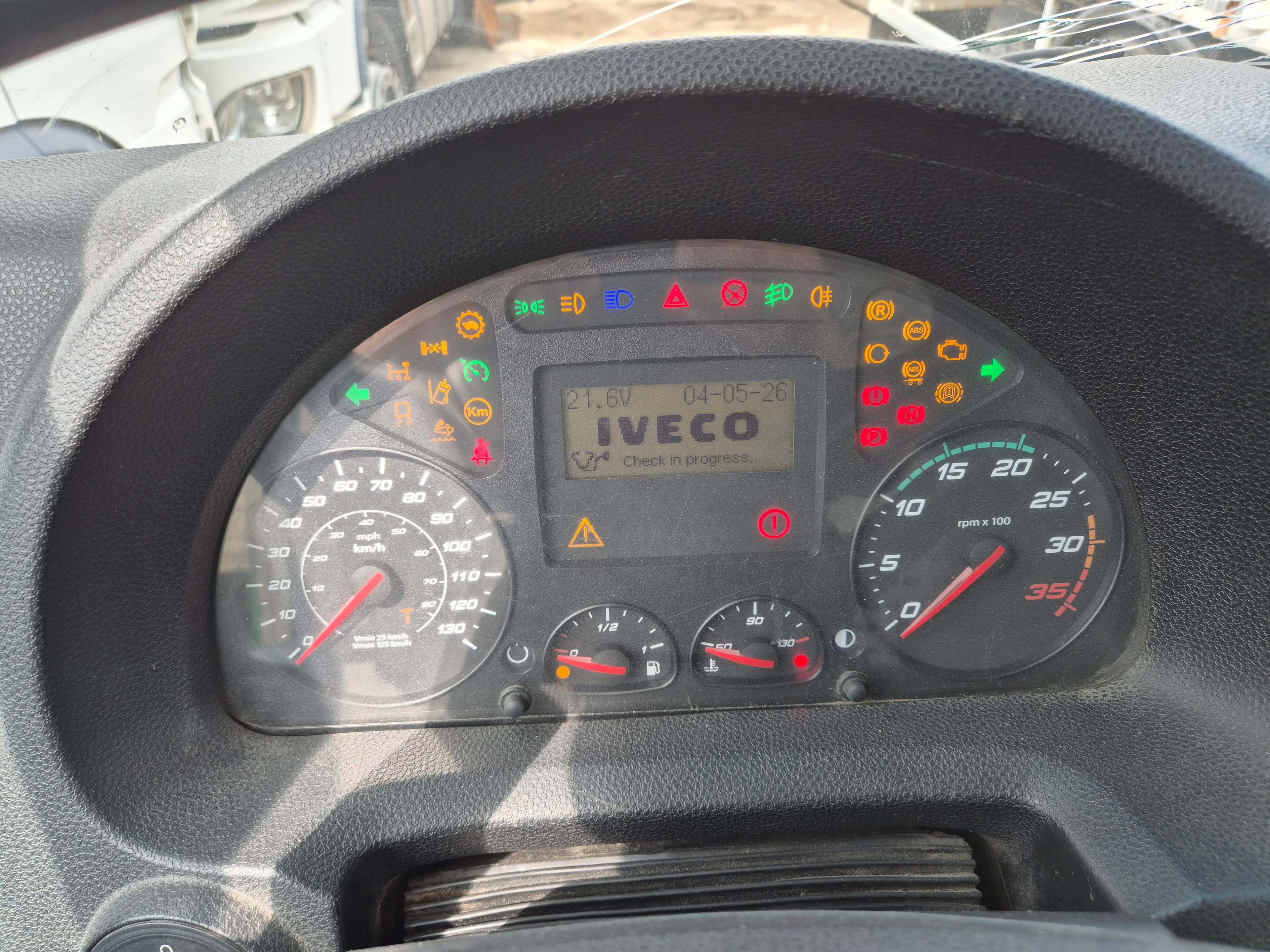 Iveco Eurocargo 140E · Ano 2019 — imagem 31