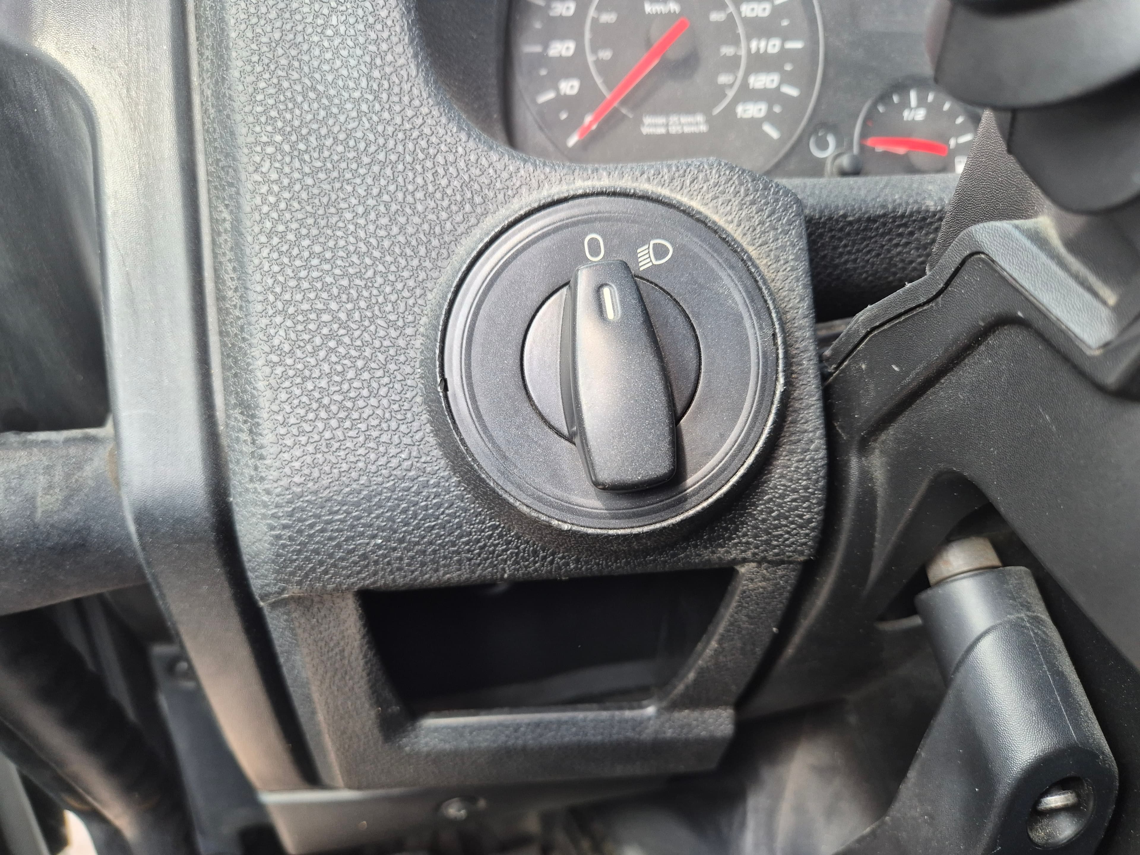 Iveco Eurocargo 140E · Ano 2019 — imagem 30