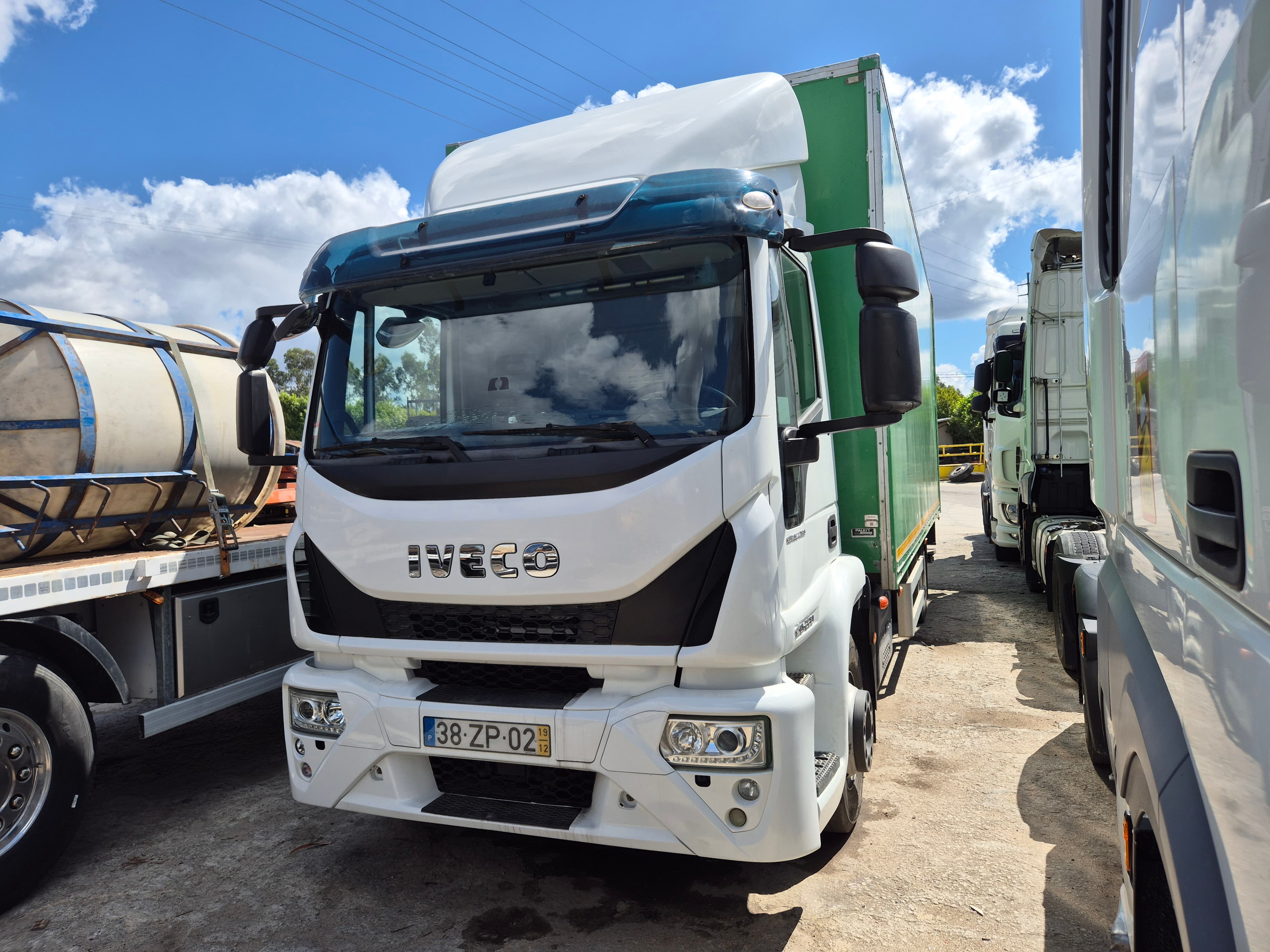 Iveco Eurocargo 140E · Ano 2019 — imagem 3