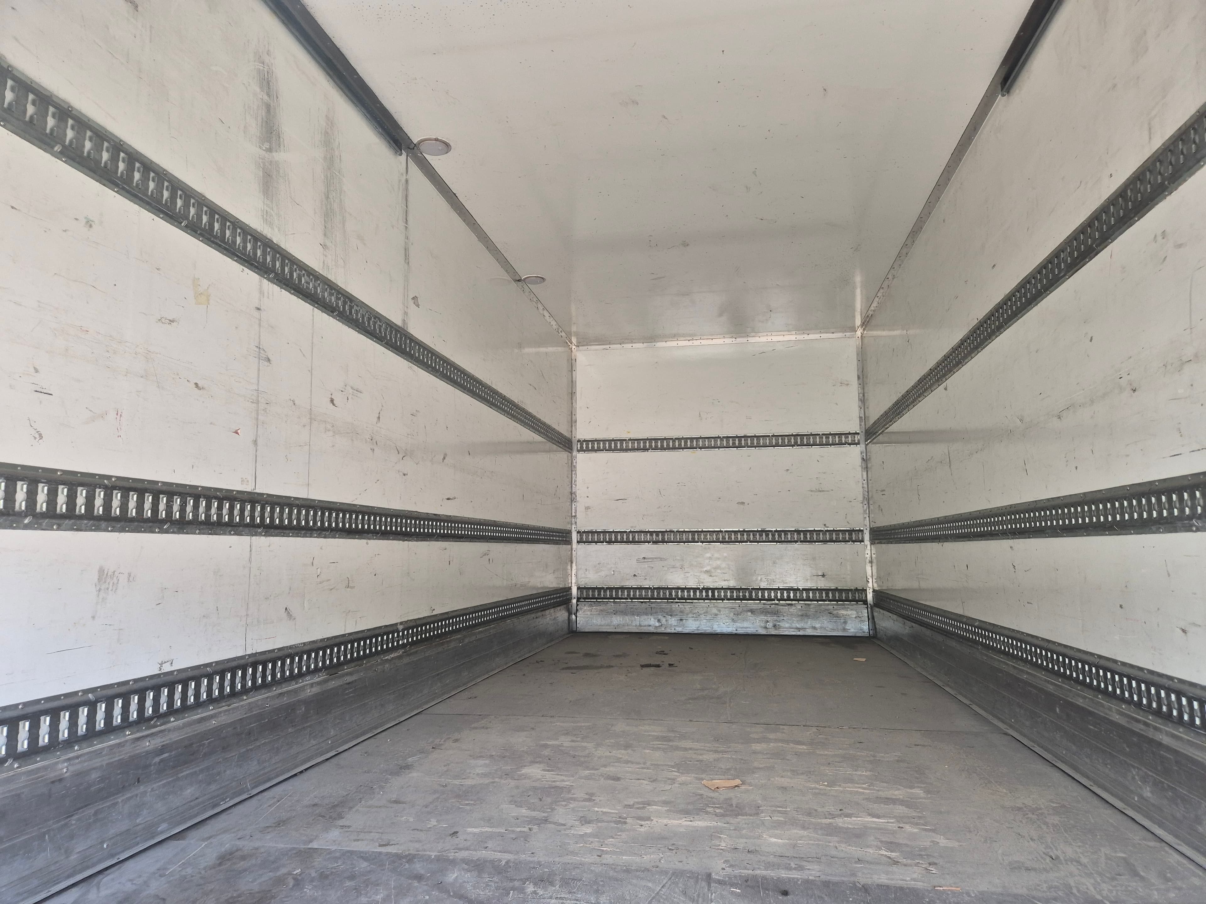 Iveco Eurocargo 140E · Ano 2019 — imagem 19