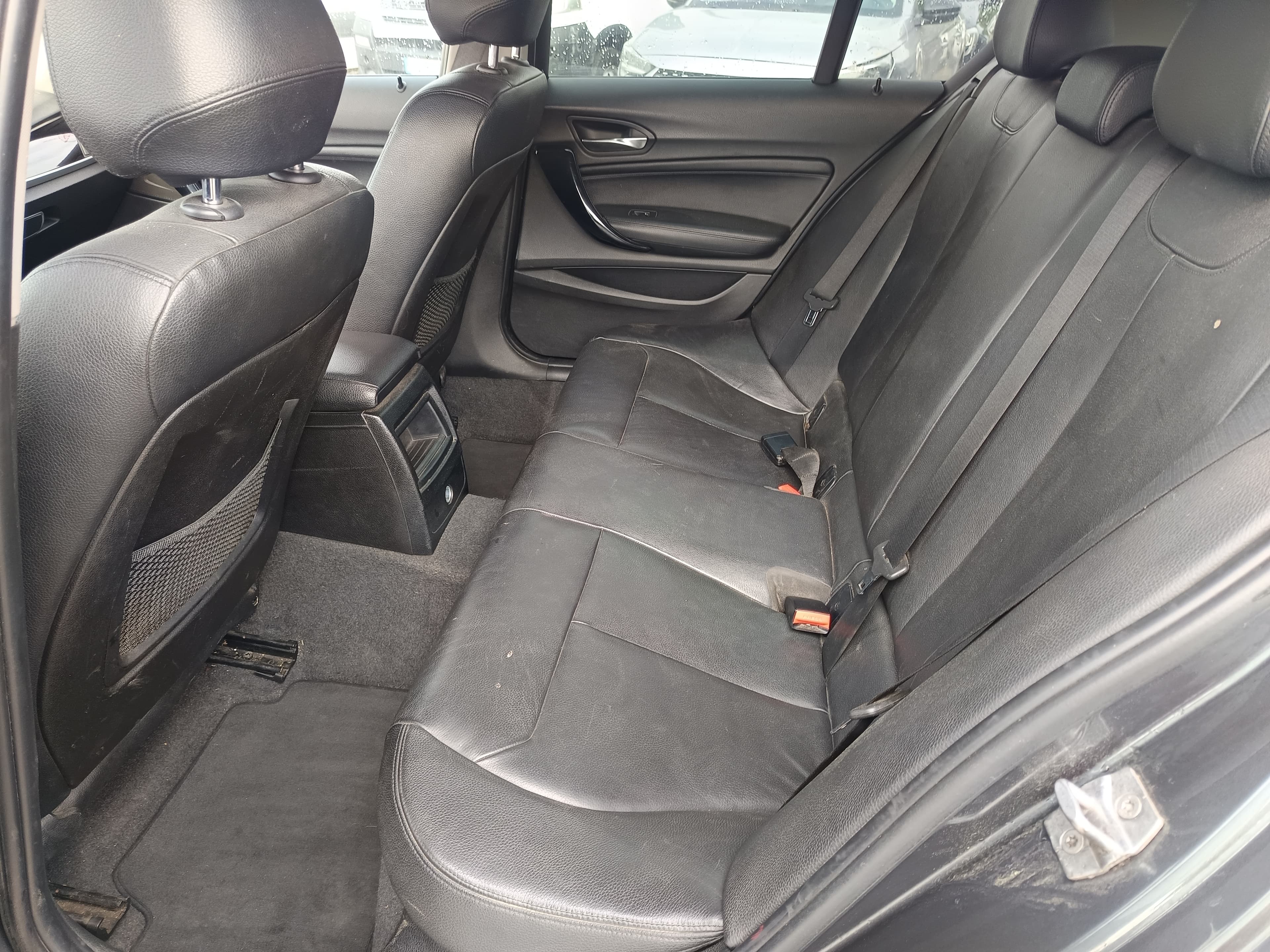 BMW 116d · Ano 2015 — imagen 29